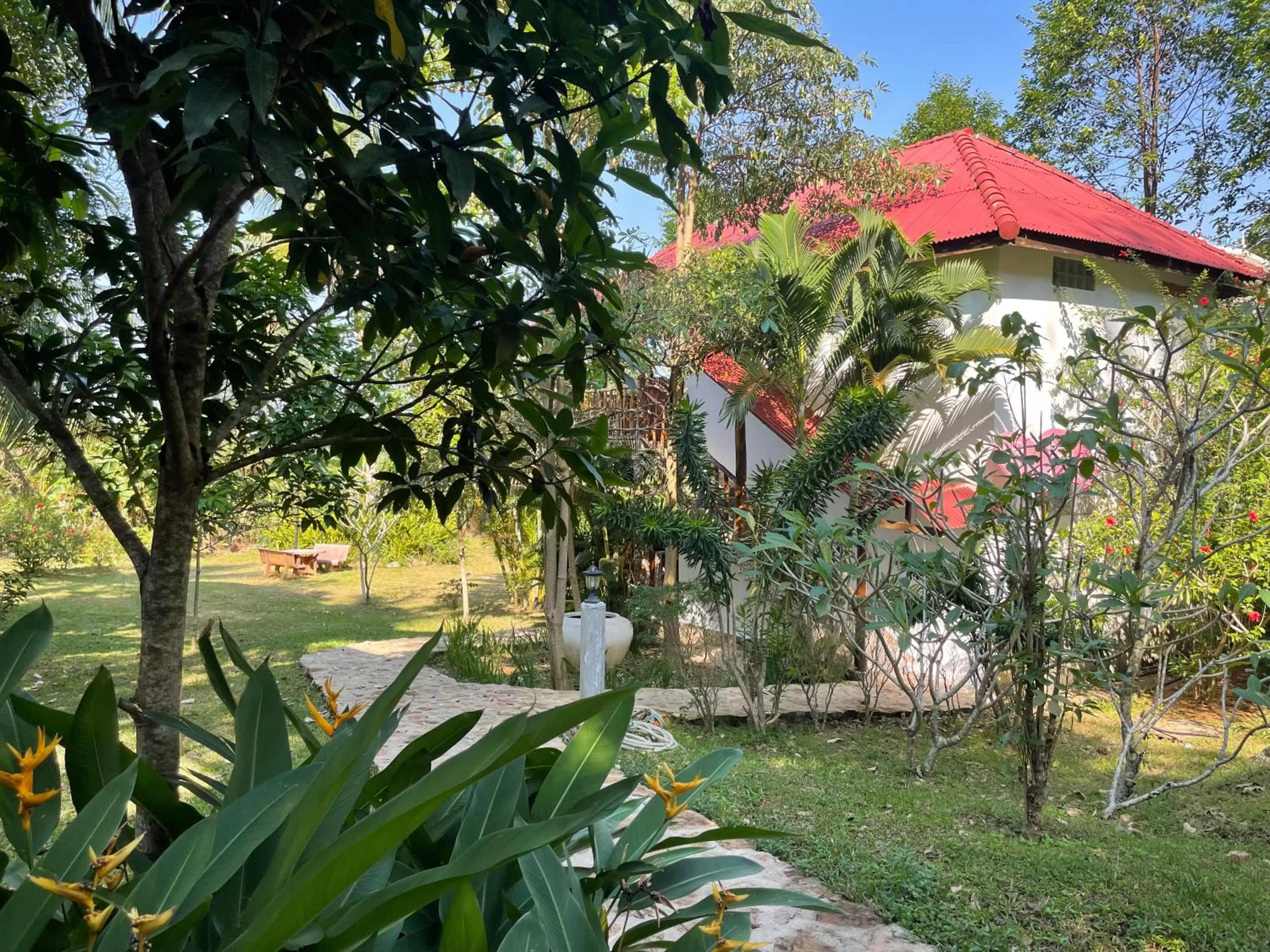 Garden in Kep Lodge