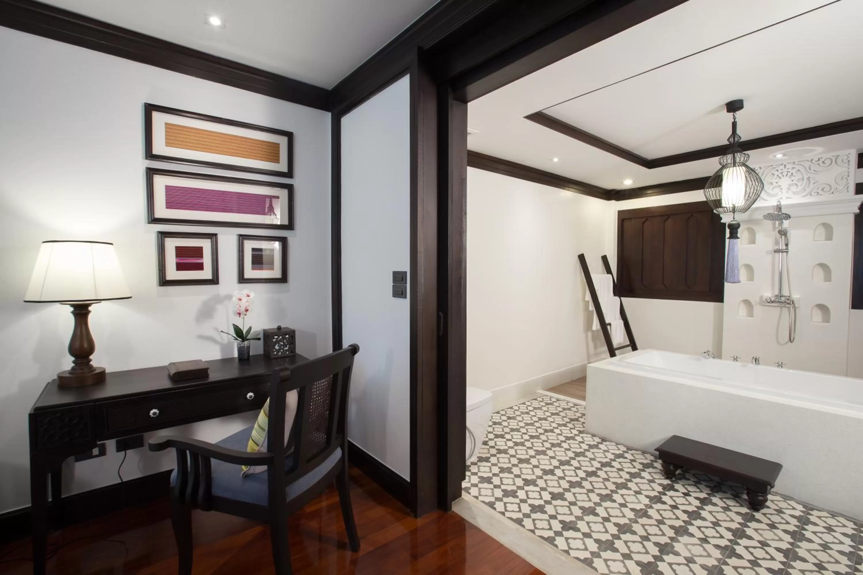 Bathroom, Bed in Na Nirand Romantic Boutique Resort