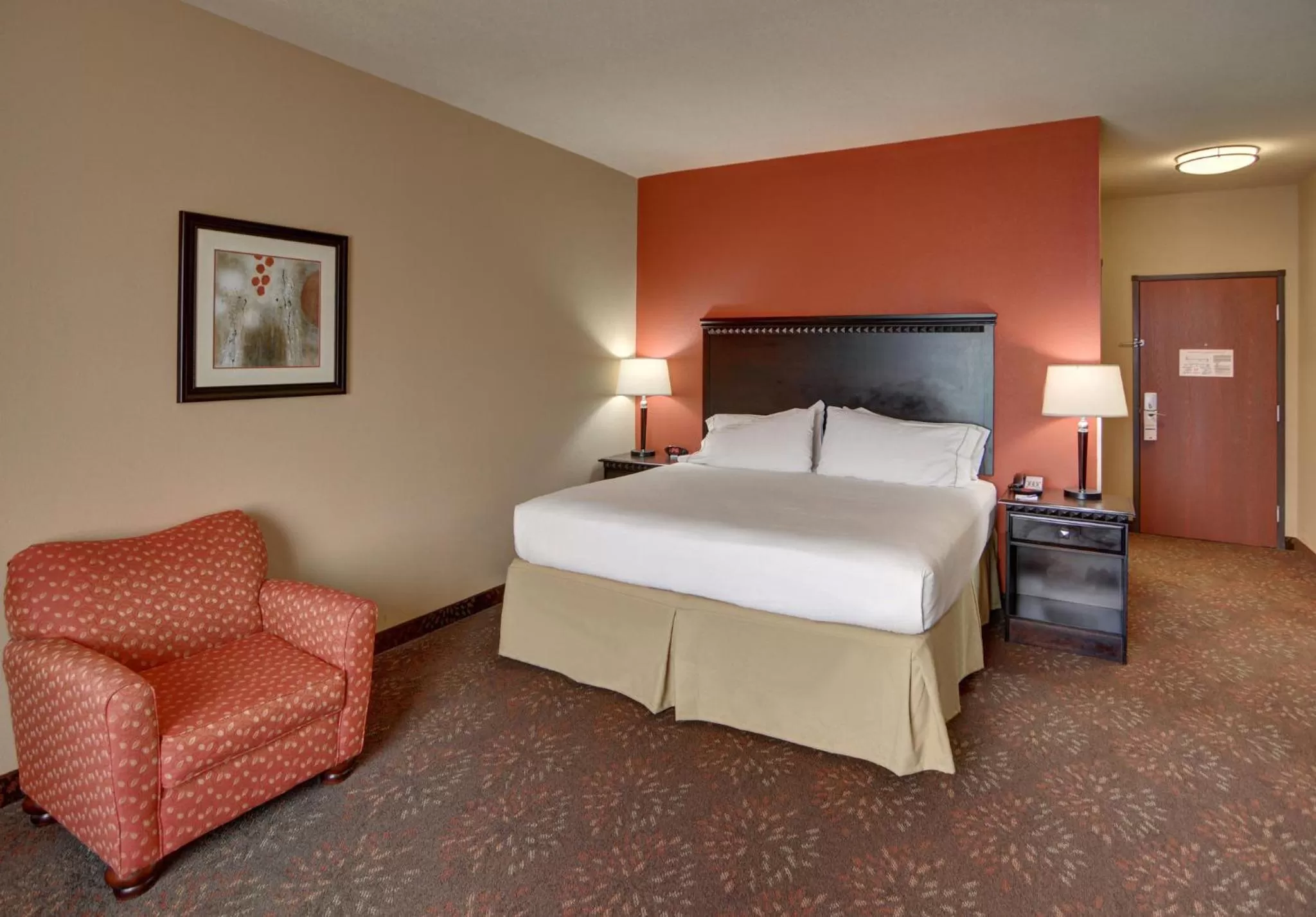 Photo of the whole room, Bed in Holiday Inn Express Tyler South by IHG
