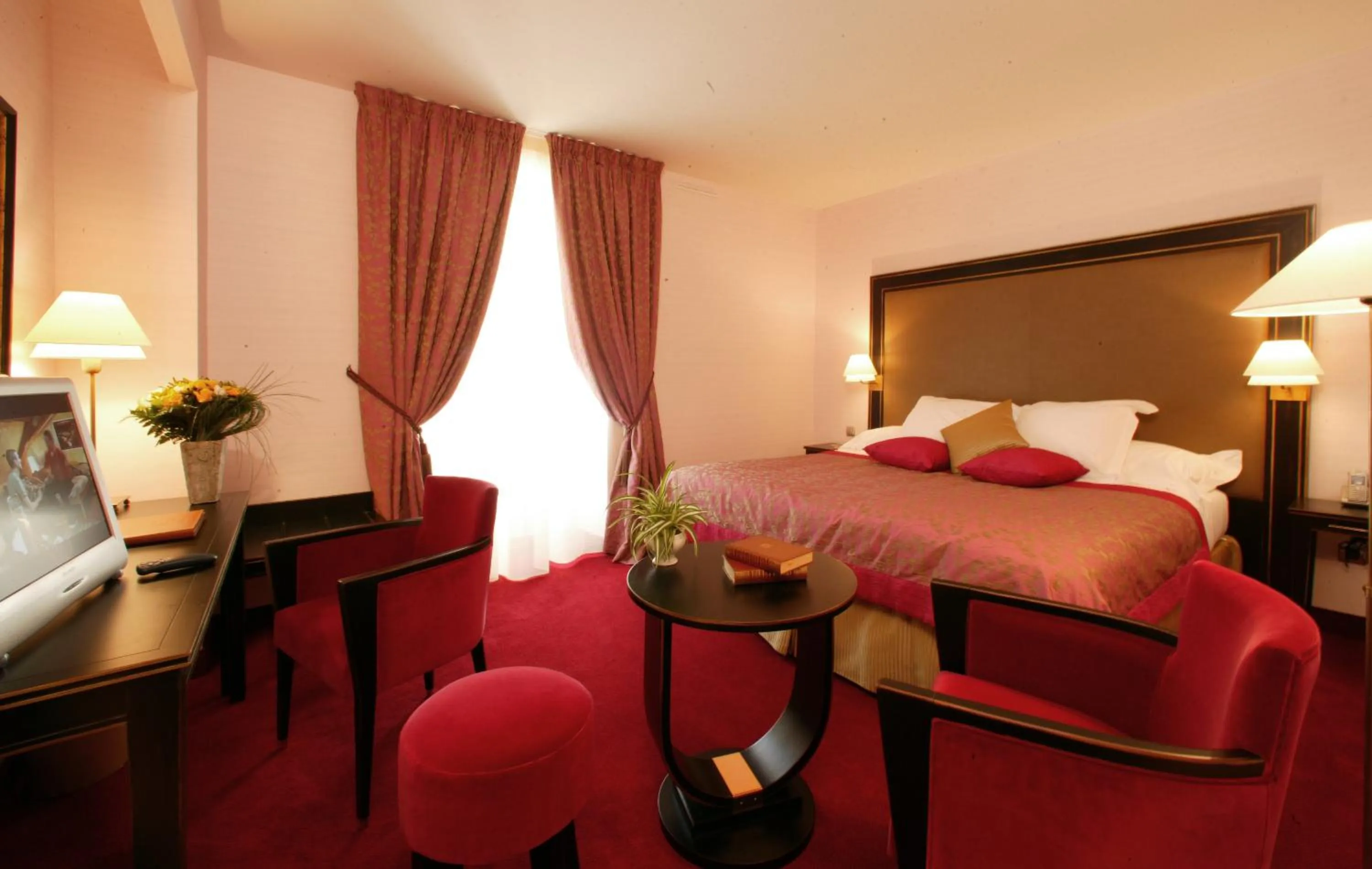 Bedroom, Bed in Clos La Boëtie & Spa