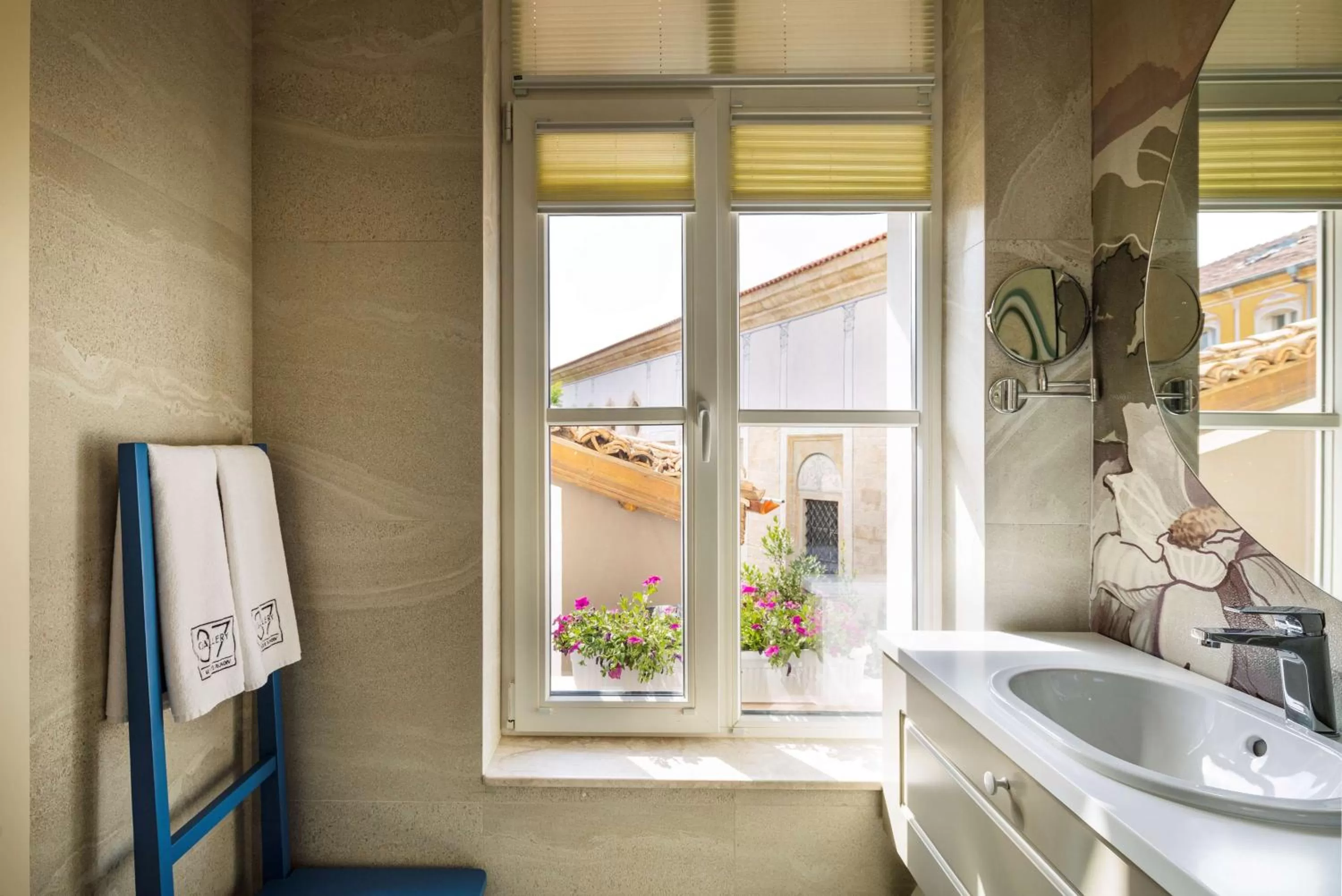 Bathroom in Gallery 37 Powered by ASTON