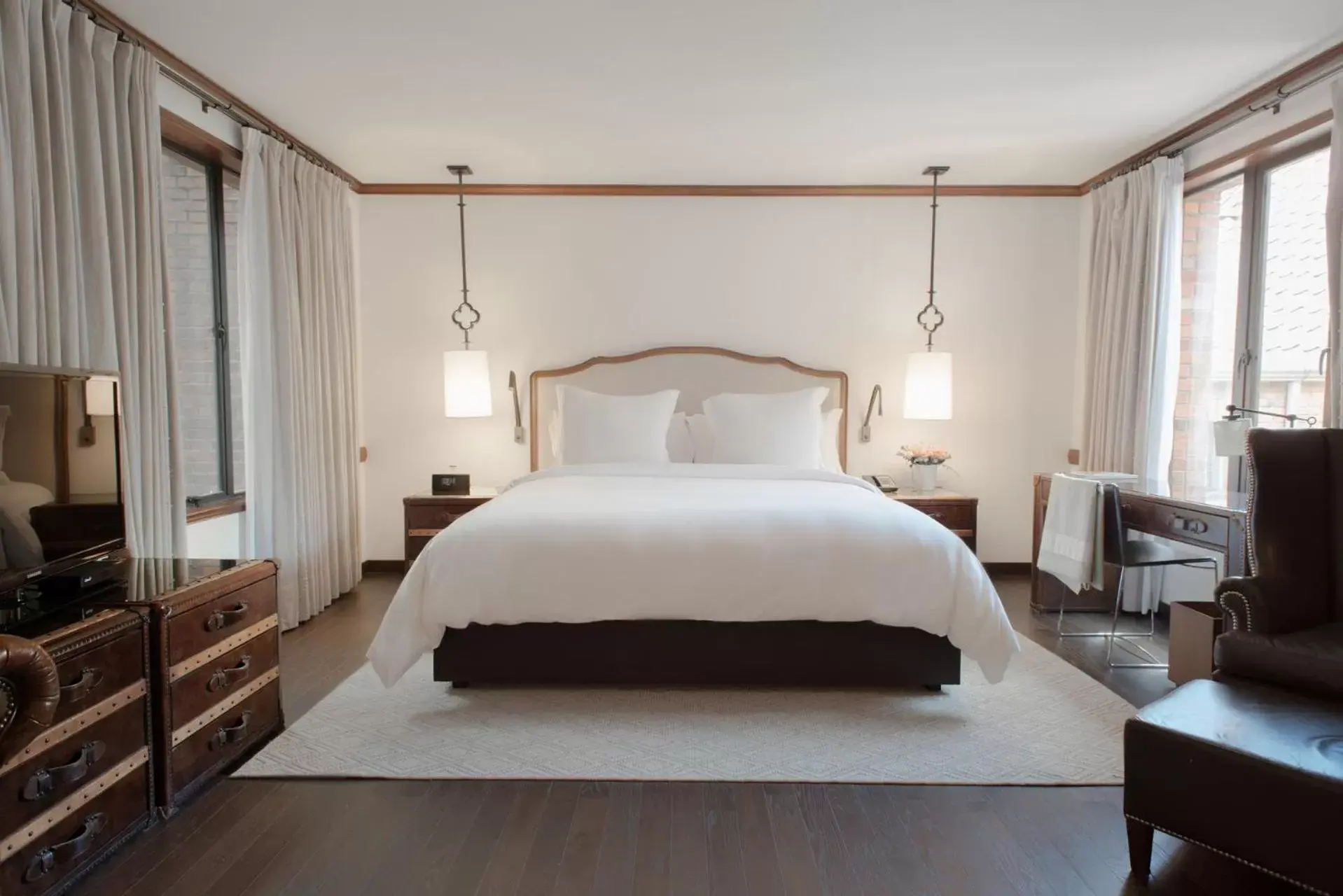 Grand Premier Room with Fireplace in Four Seasons Hotel Casa Medina Bogota Grand Premier Room with Fireplace in Four Seasons Hotel Casa Medina Bogota