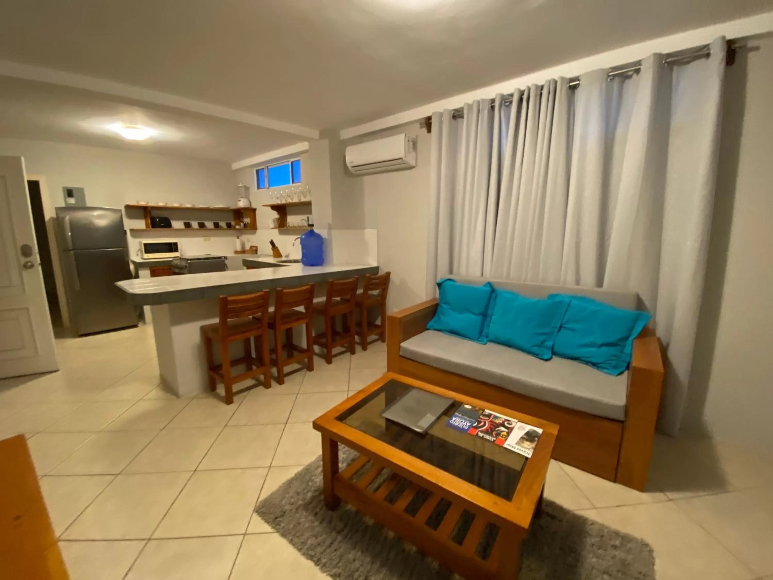 Kitchen or kitchenette in Torre Mar Galapagos Boutique Suites