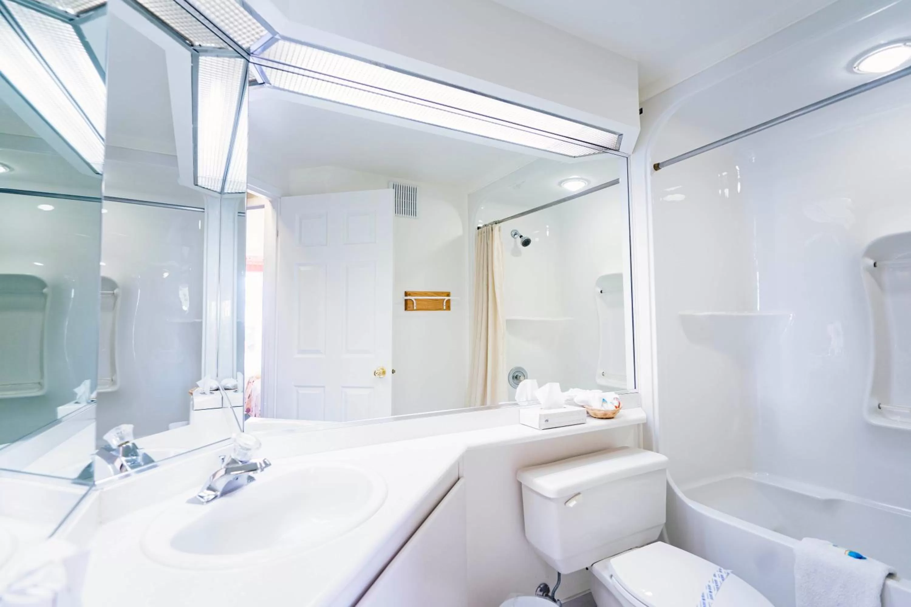 Bathroom in Auberge Harris