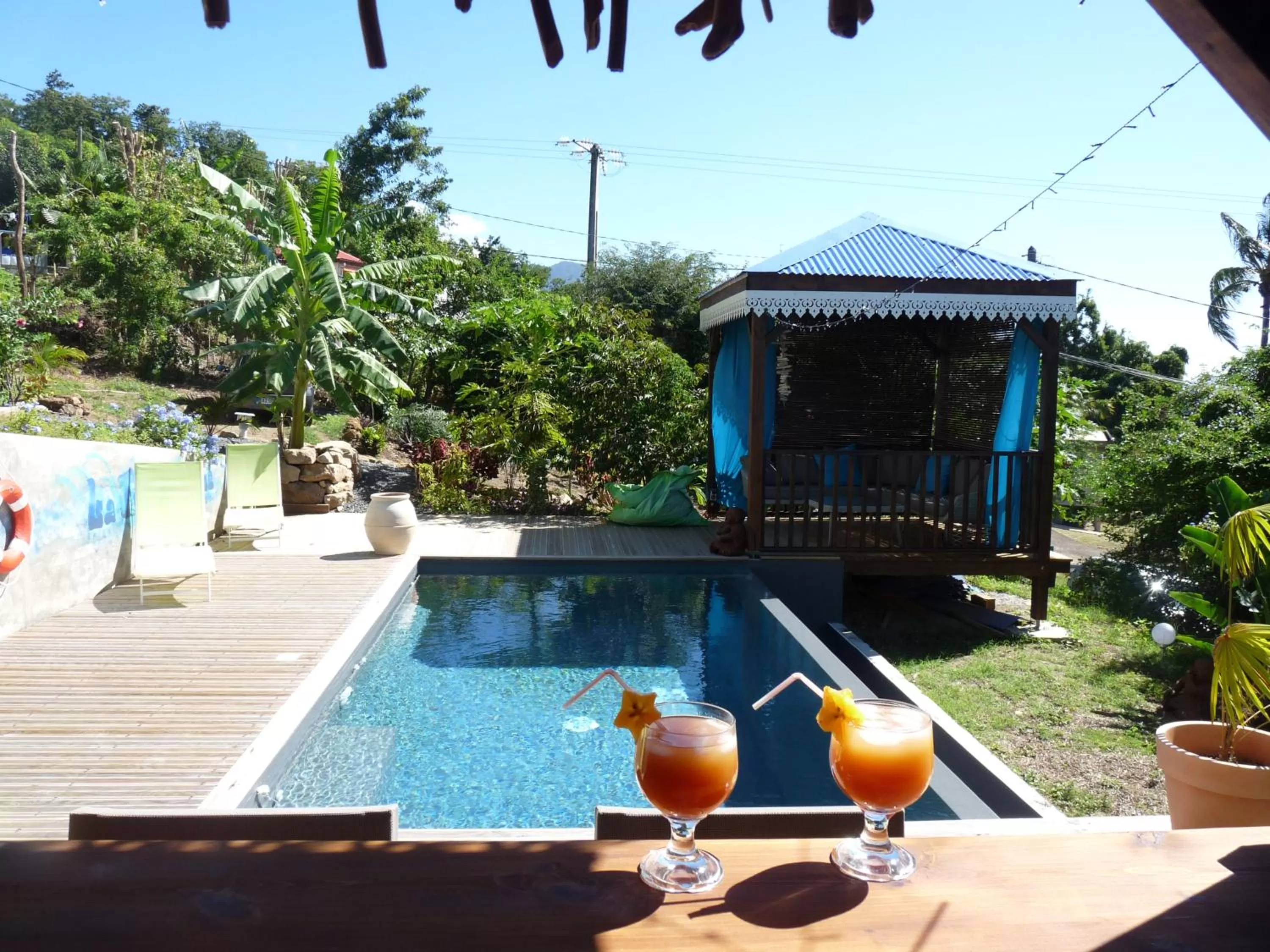 Patio in BUNGALOW La Tortue Bleue