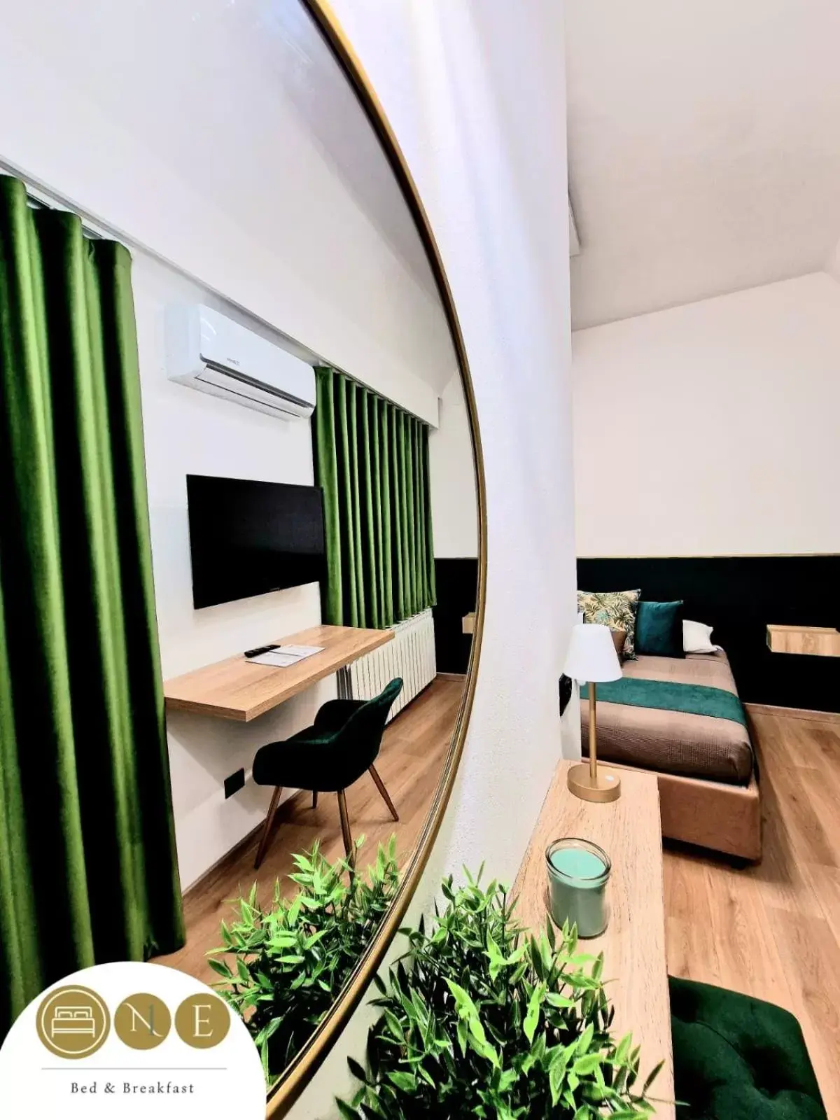 Logo/Certificate/Sign, TV/Entertainment Center in B&B ONE Logo/Certificate/Sign, TV/Entertainment Center in B&B ONE