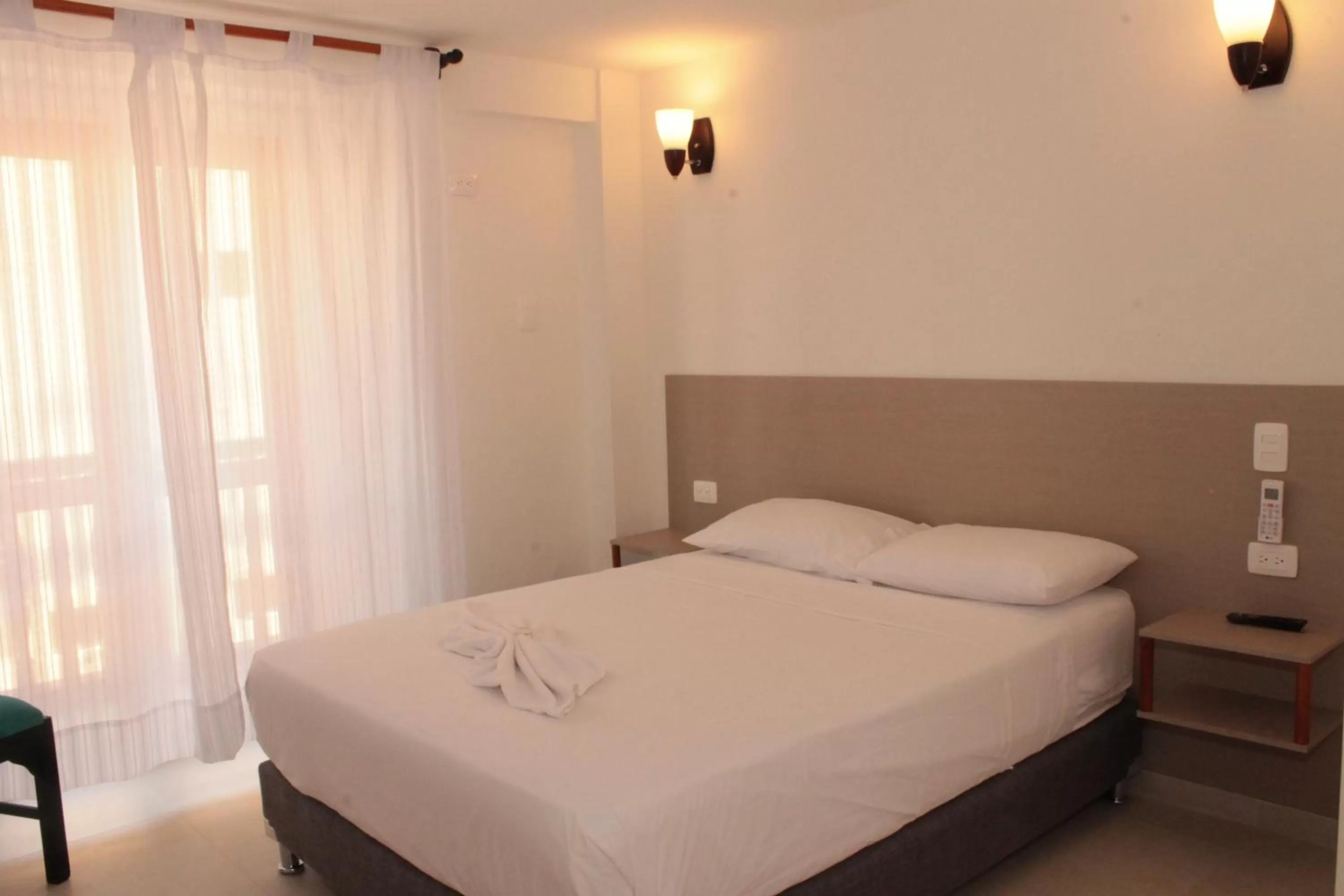 Bedroom, Bed in Akel House Hotel