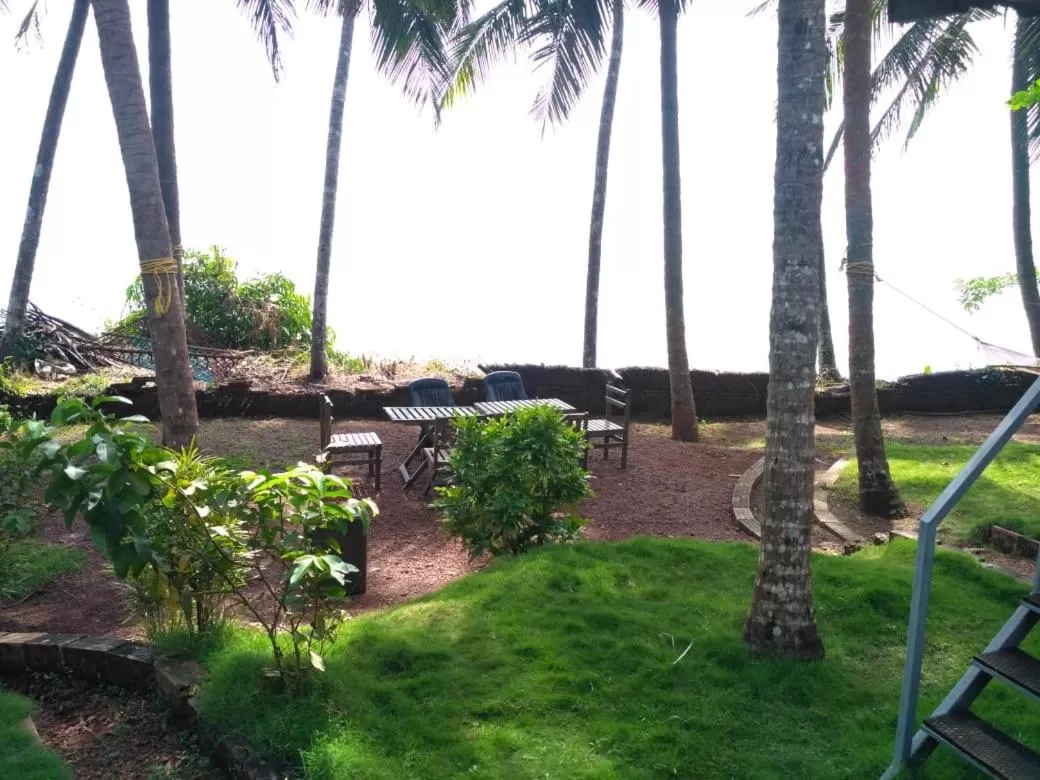 Garden in Perch by the sea