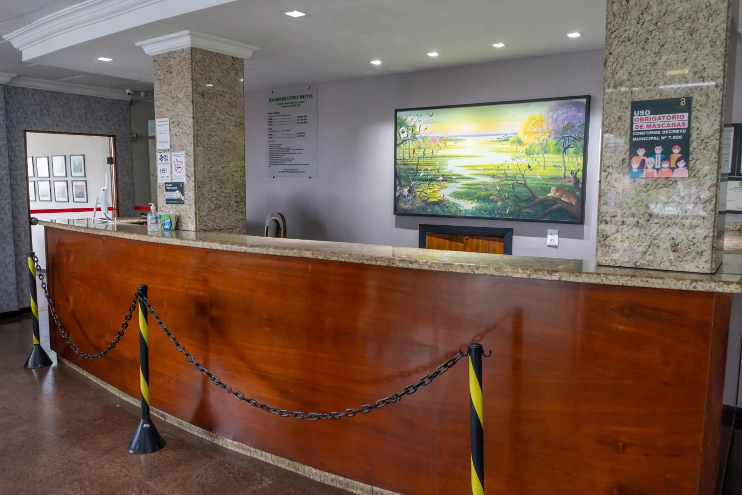 Lobby/Reception in Bandeirantes Hotel
