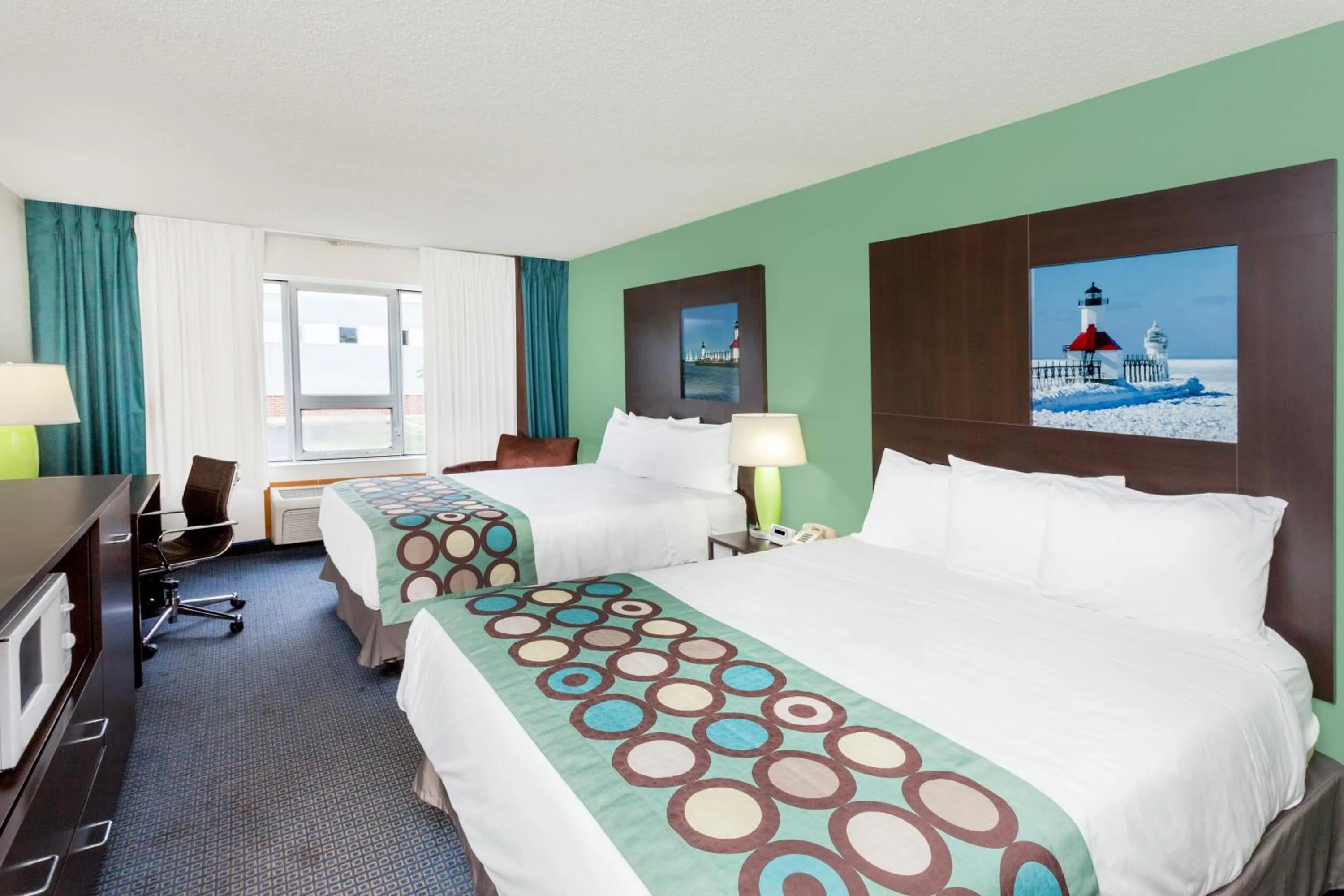 Bed in Super 8 by Wyndham Stevensville St Joseph