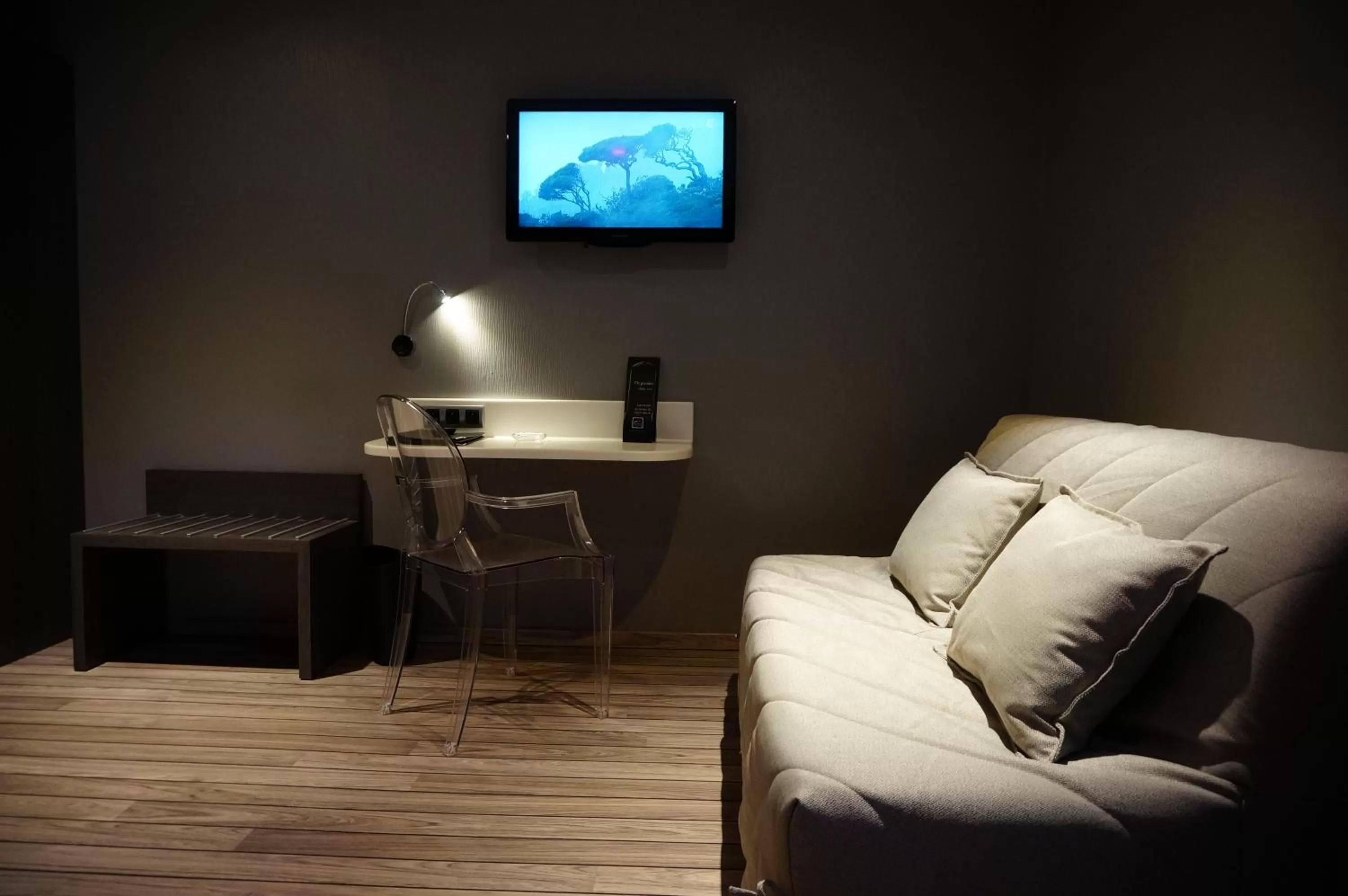 Decorative detail in LOGIS Hôtel de Bourgogne - Mâcon