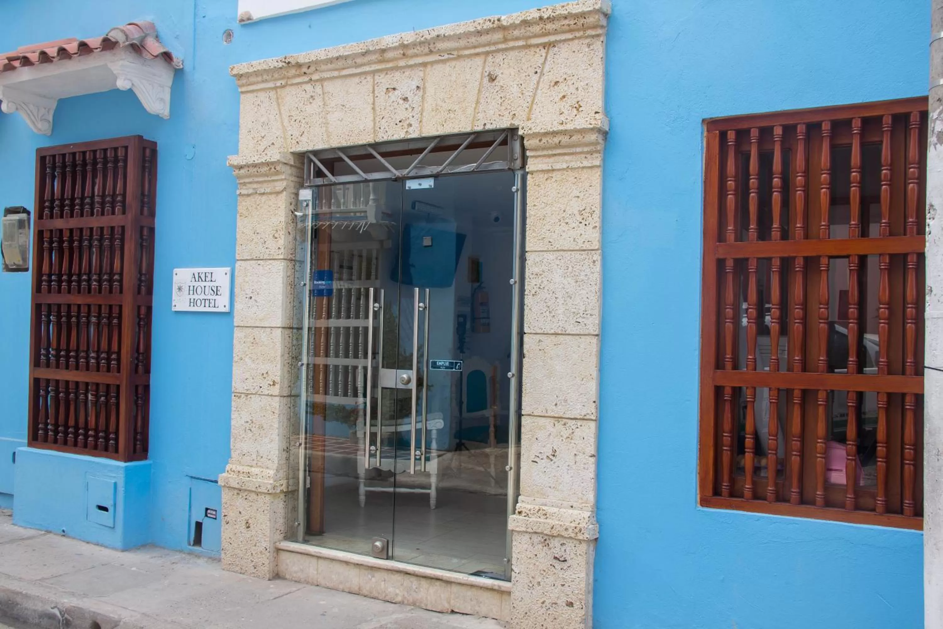 Facade/entrance in Akel House Hotel