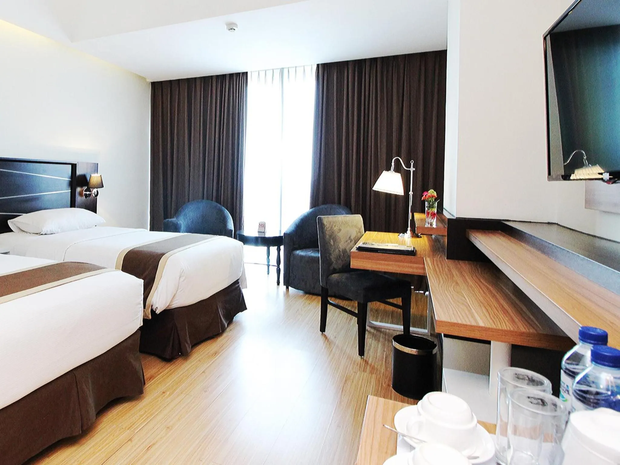 Photo of the whole room, Bed in Java Palace Hotel