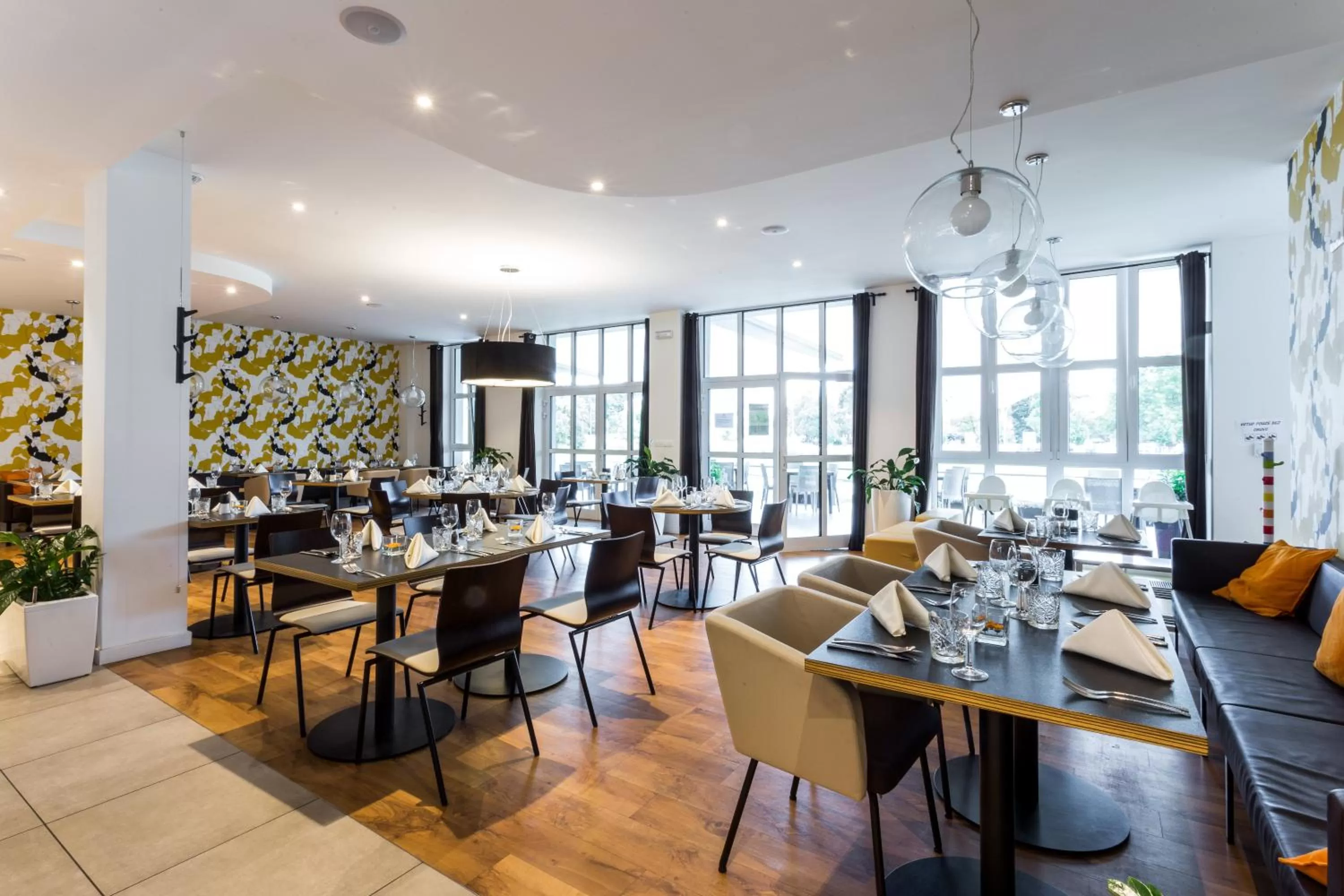 Restaurant/places to eat in Hotel Bílý Páv