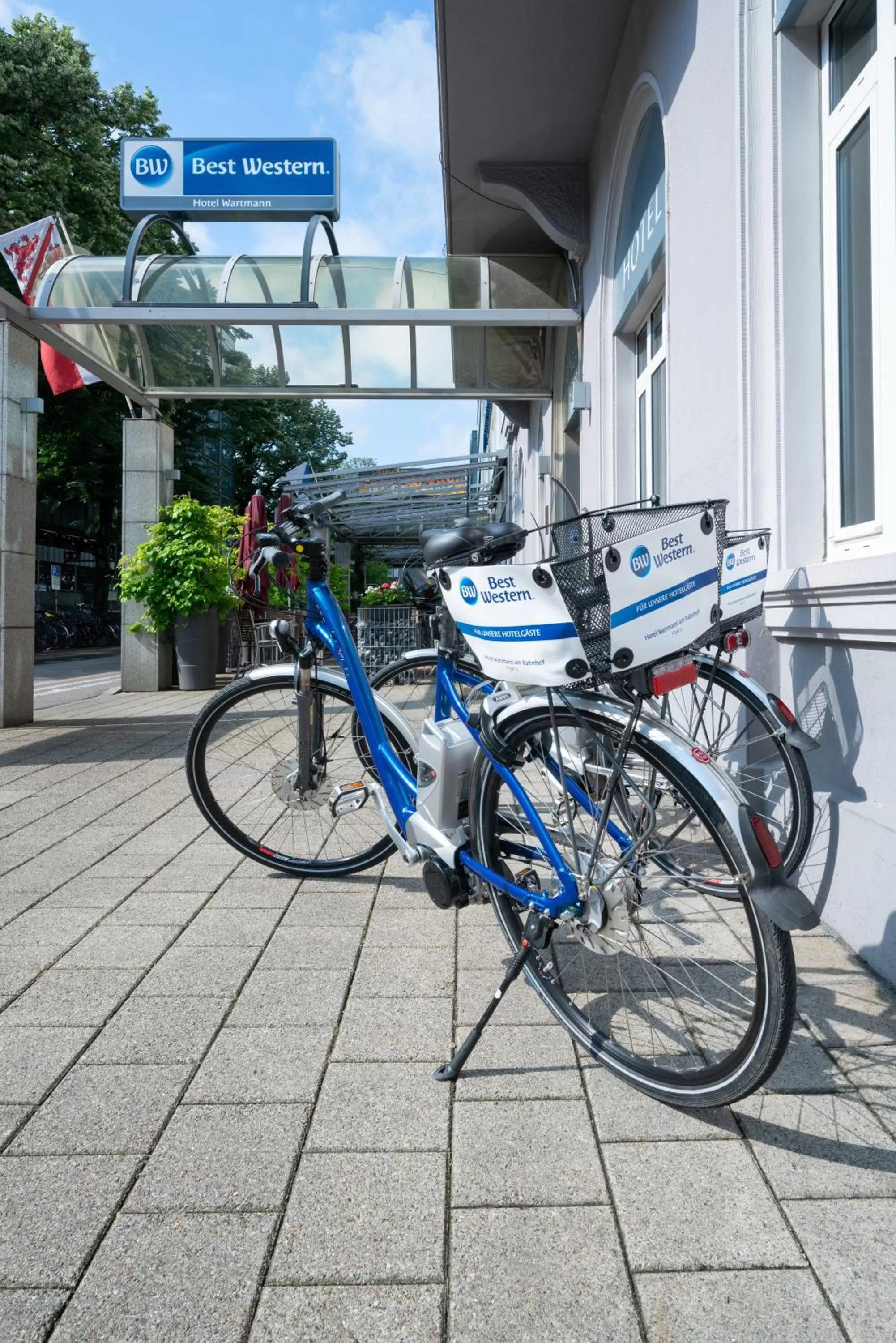 Facade/entrance in Hotel Wartmann am Bahnhof