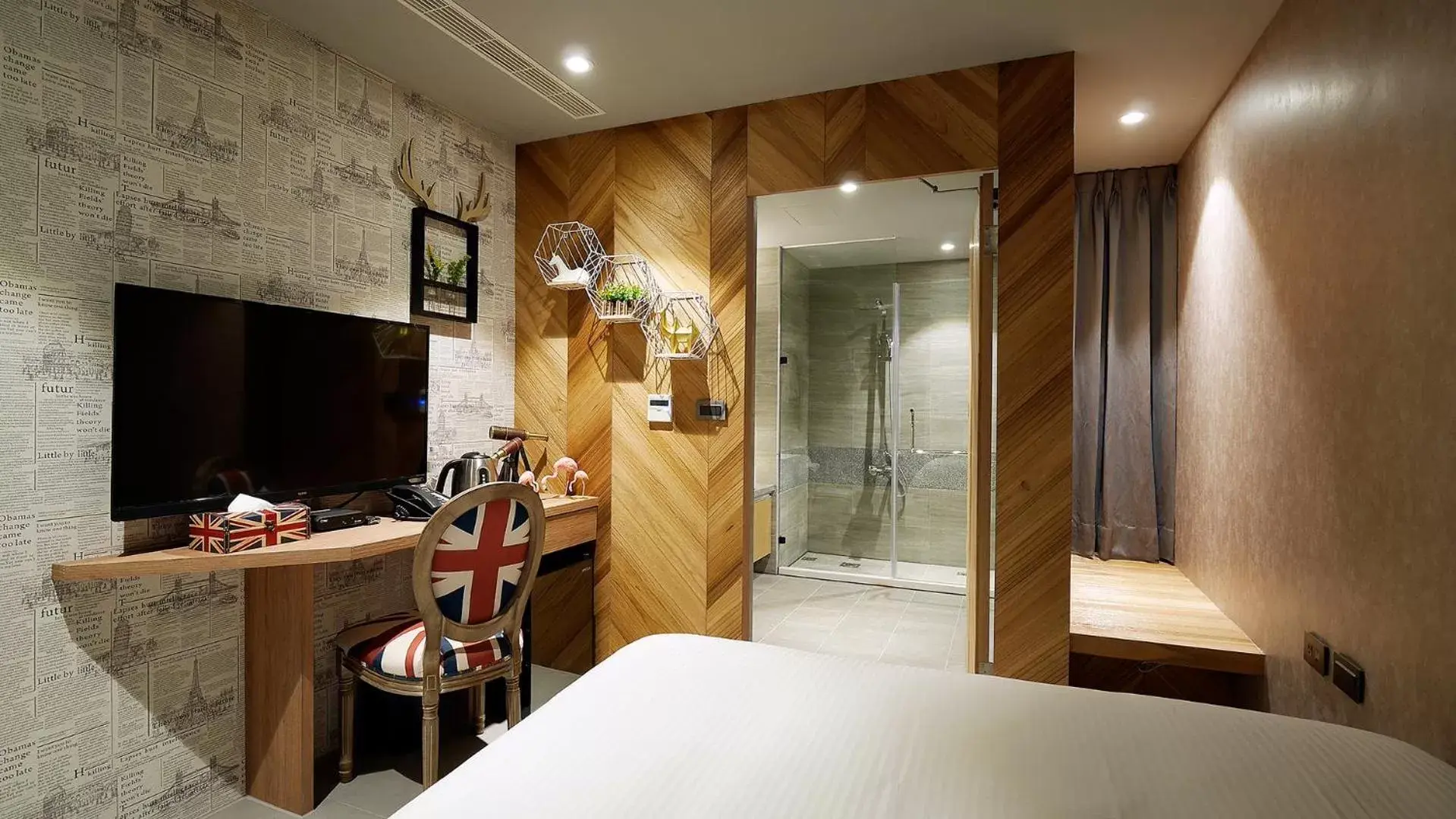 Elegance Double Room in K HOTEL Elegance Double Room in K HOTEL