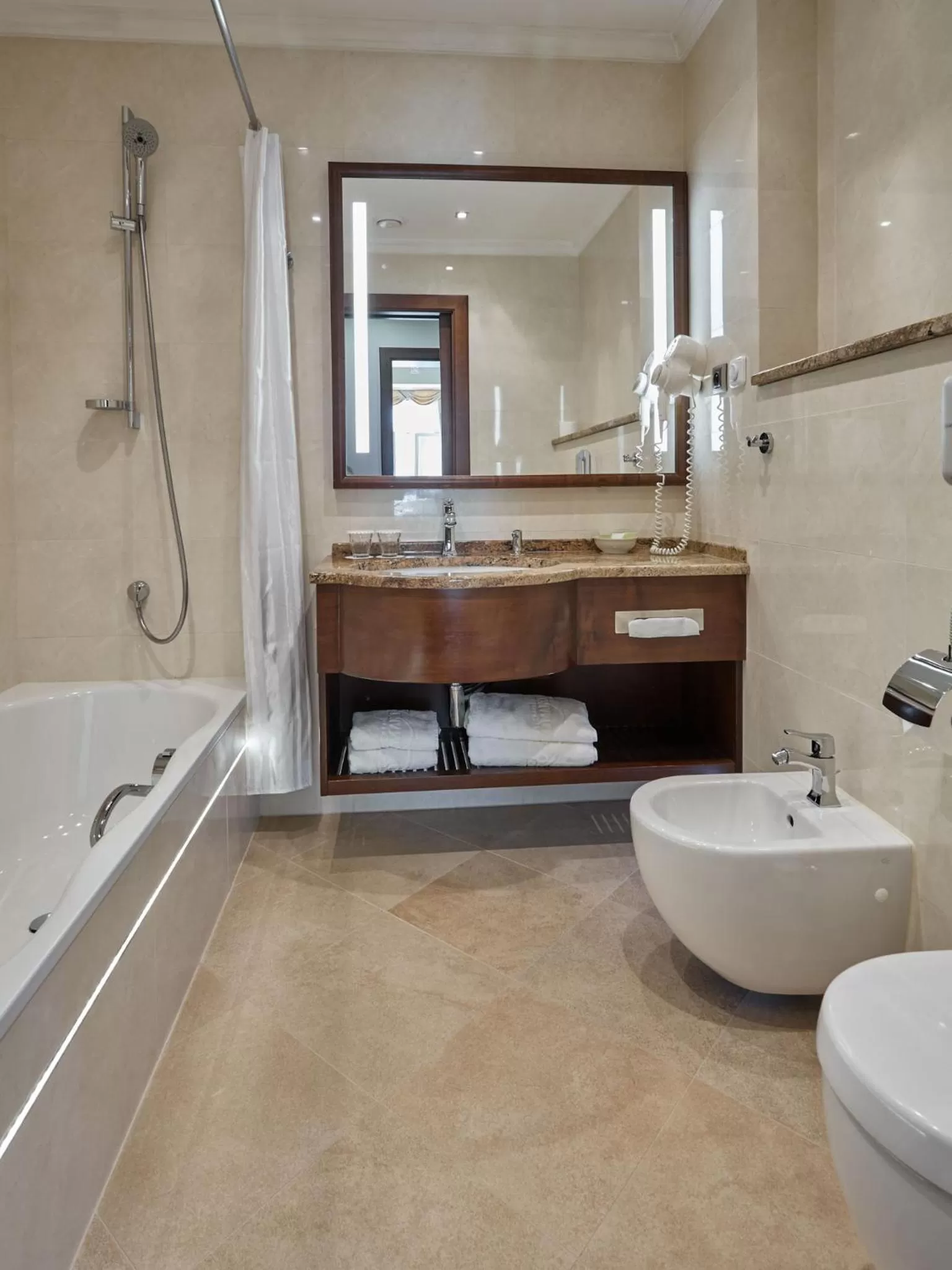 Shower in Hotel Romance