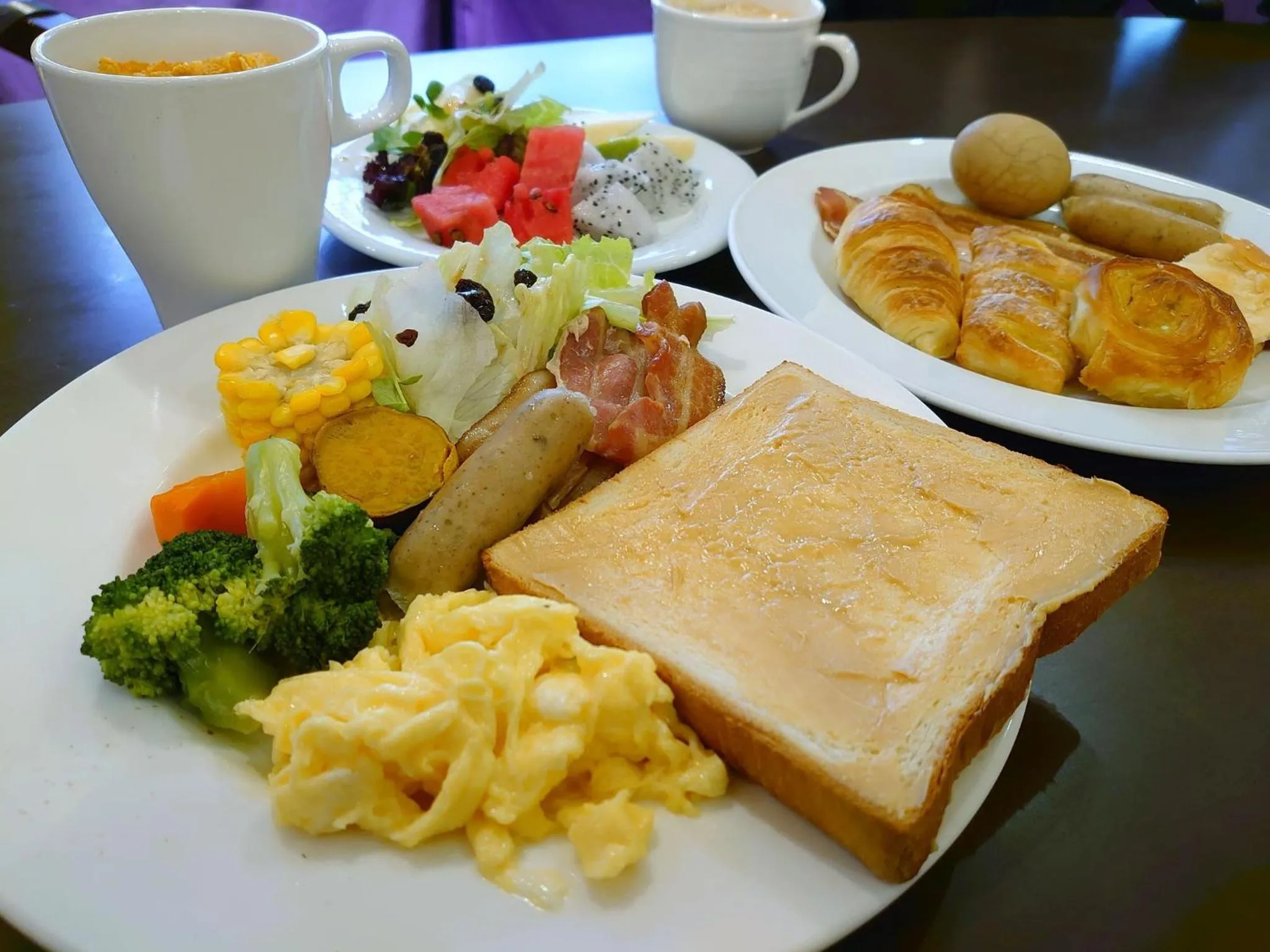 Breakfast in Just Palace Hotel