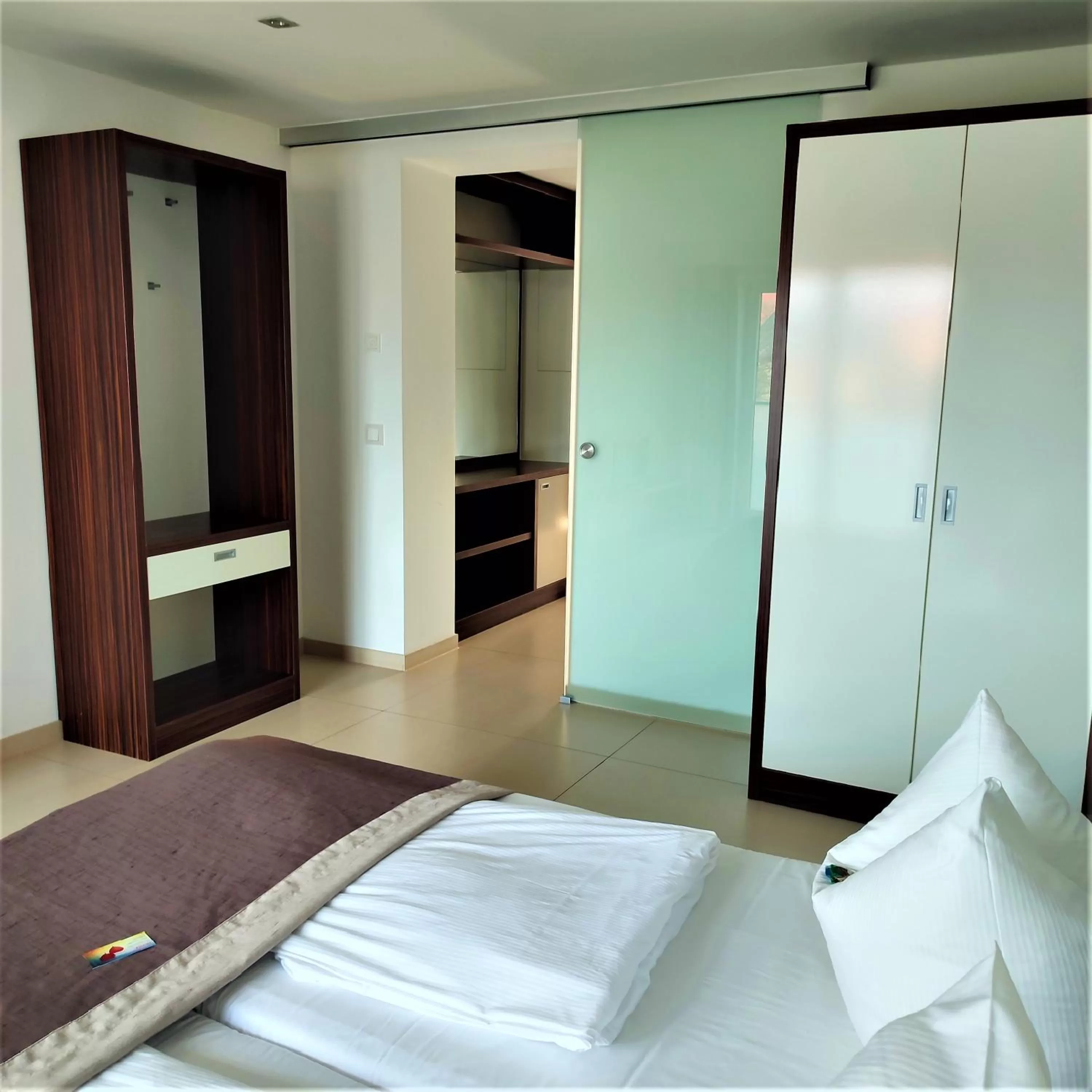 Bedroom, Bed in Strandhotel Dranske