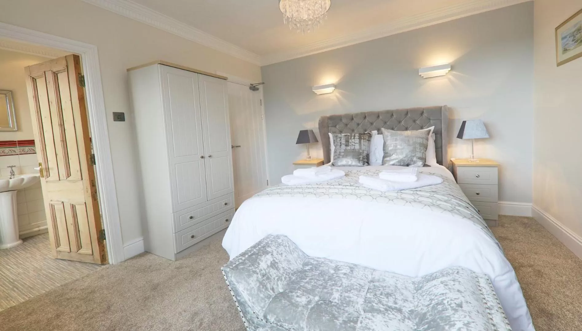 Bed in LLwyn Country House