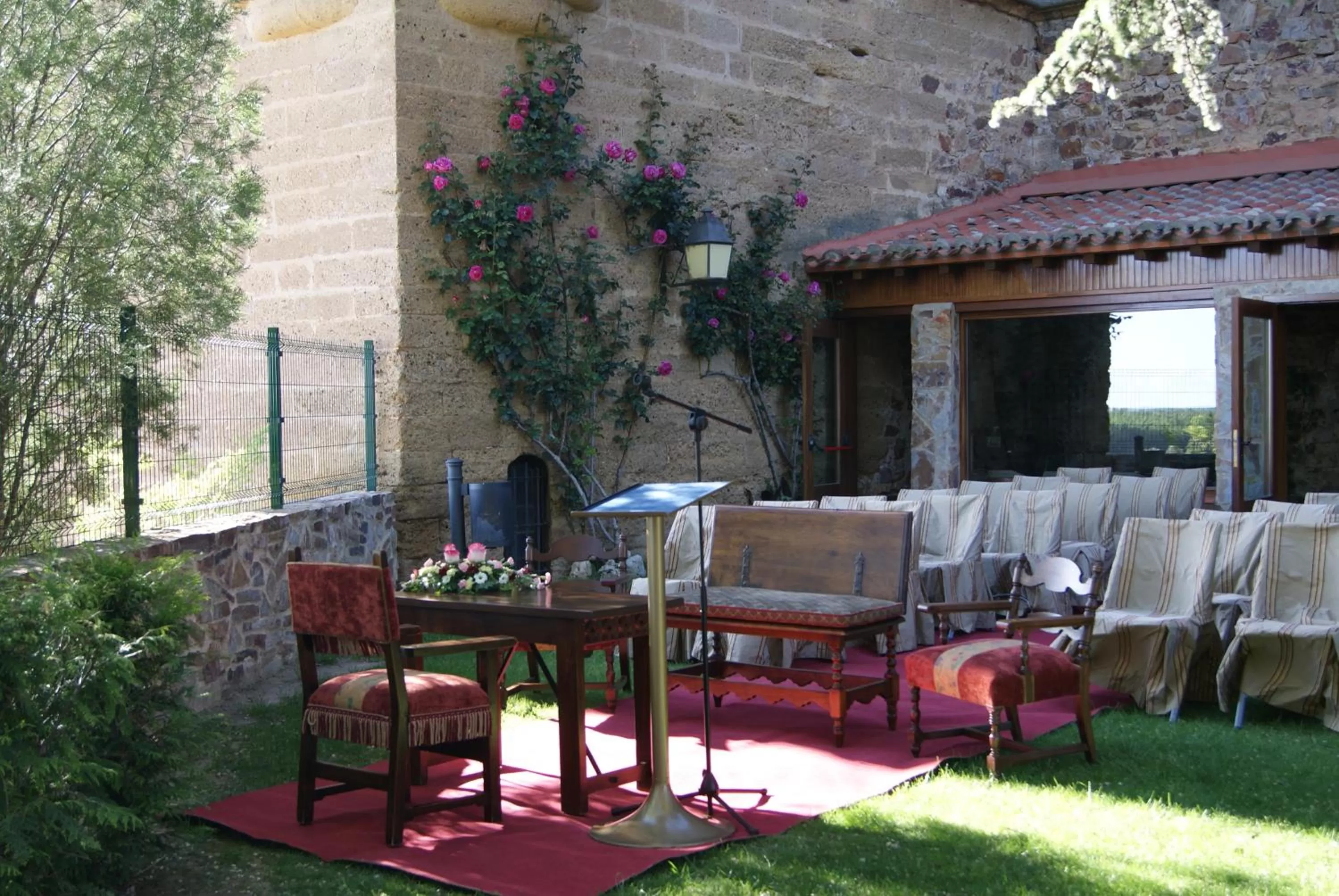 Facade/entrance in Parador de Benavente