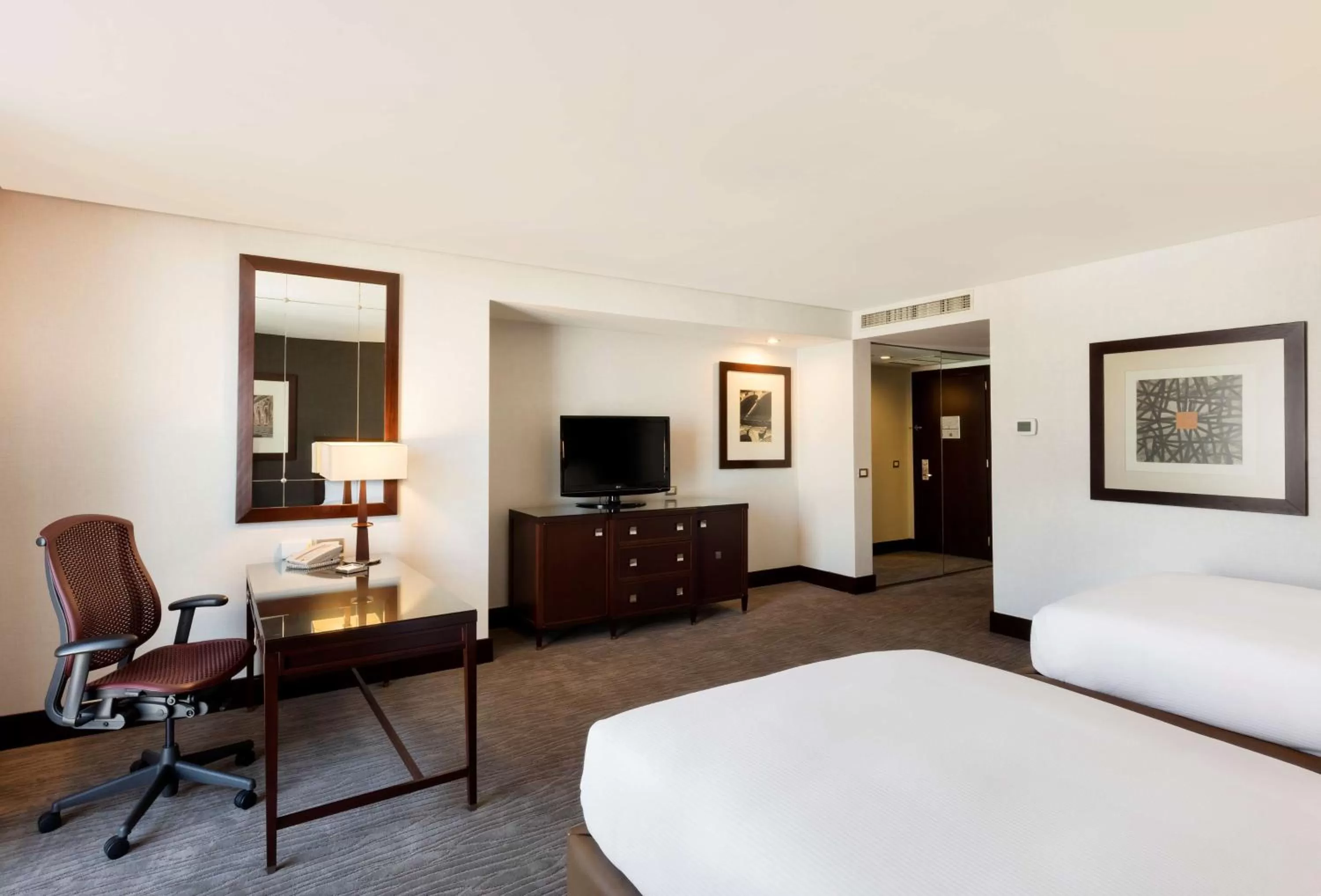 TV and multimedia, Bed in Hilton Mexico City Reforma