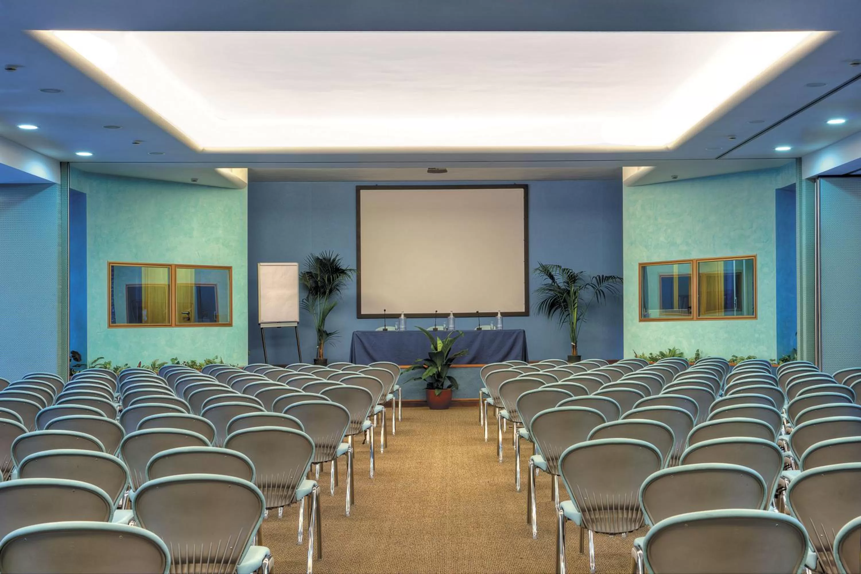 Business facilities in Ele Green Park Hotel Pamphili