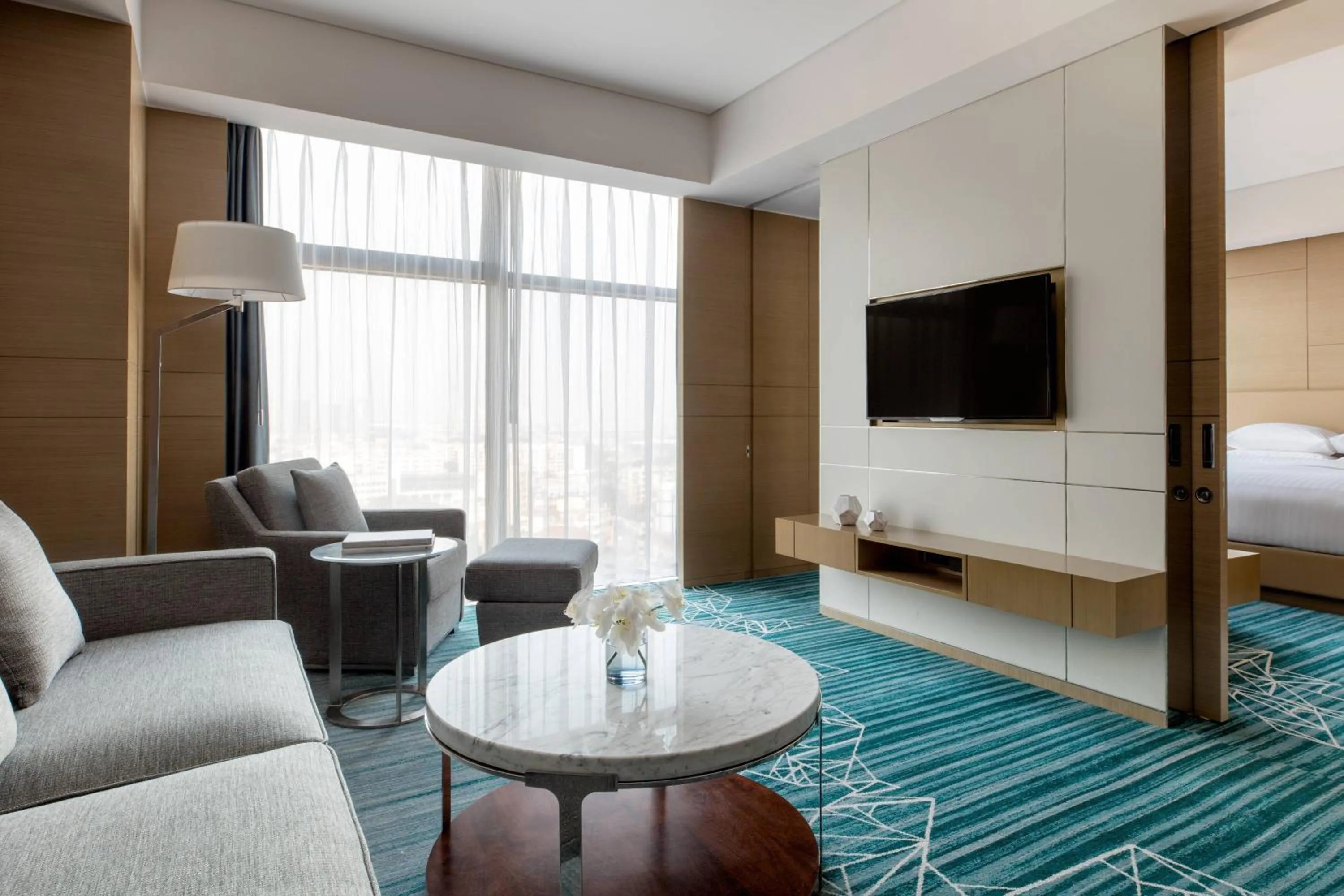 Living room, Bed in Courtyard by Marriott Shunde Longjiang