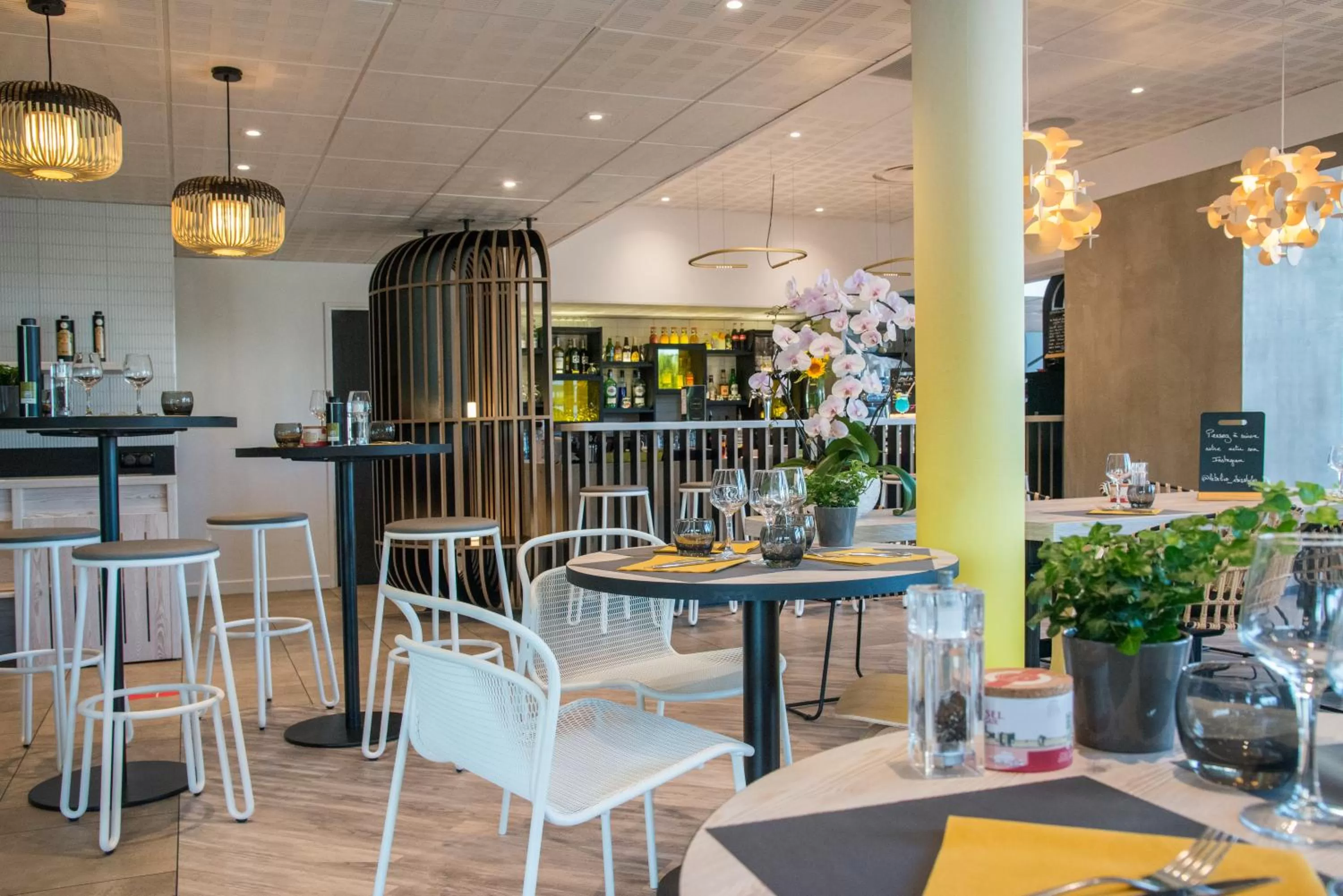 Restaurant/places to eat in ibis Styles Pertuis Portes du Luberon