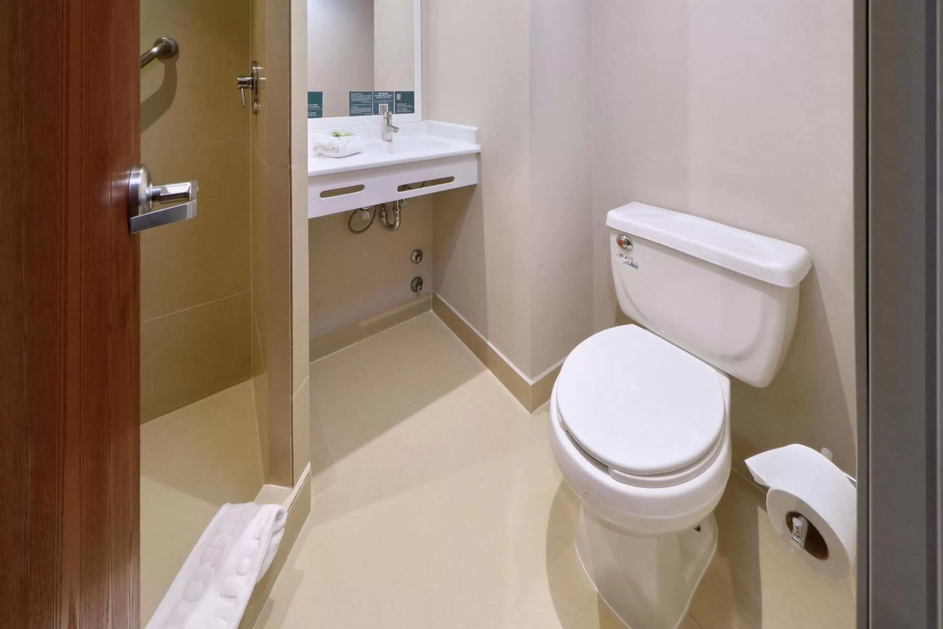 Bathroom in City Express Junior by Marriott Tijuana Otay