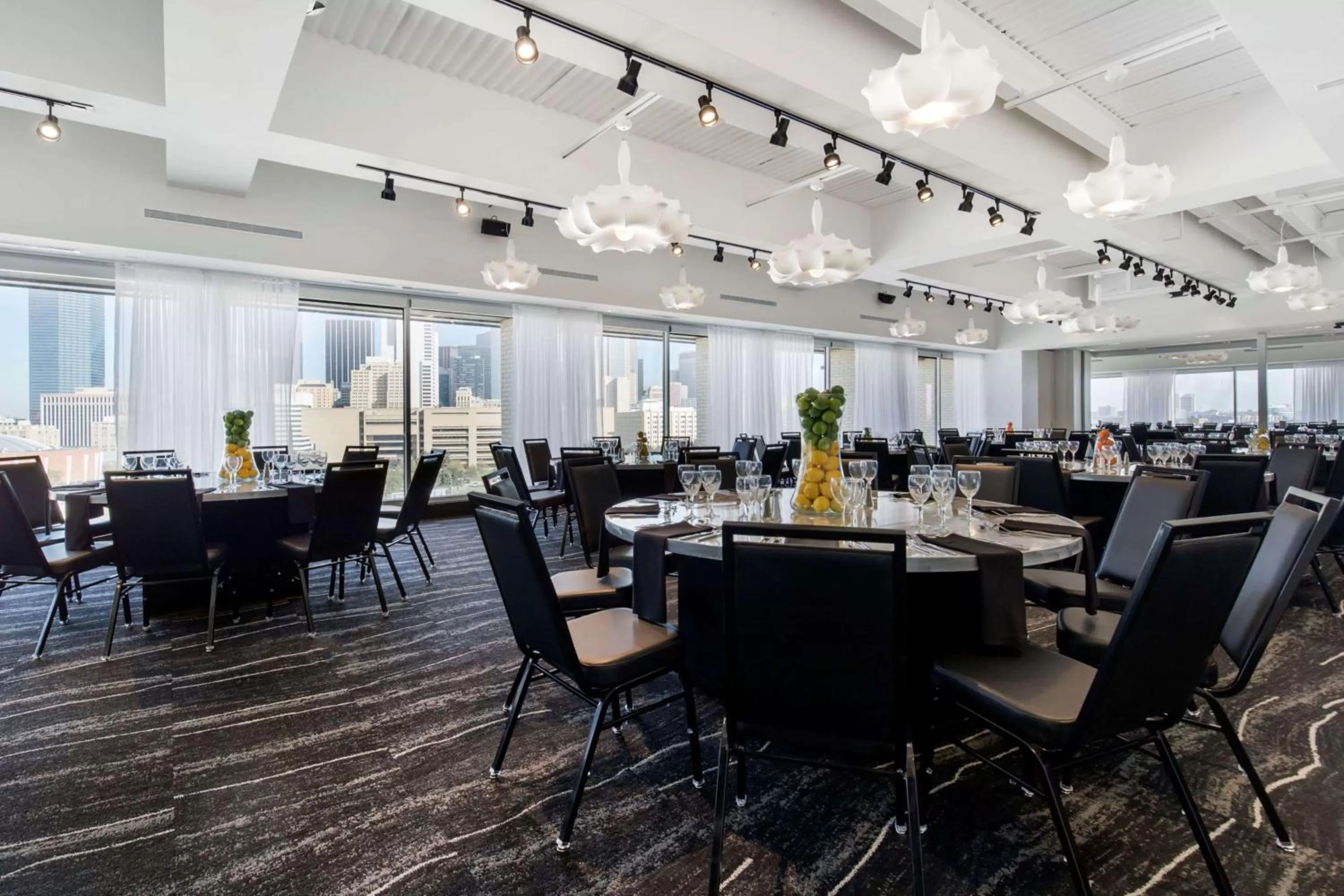 Meeting/conference room in Lorenzo Hotel Dallas, Tapestry Collection by Hilton
