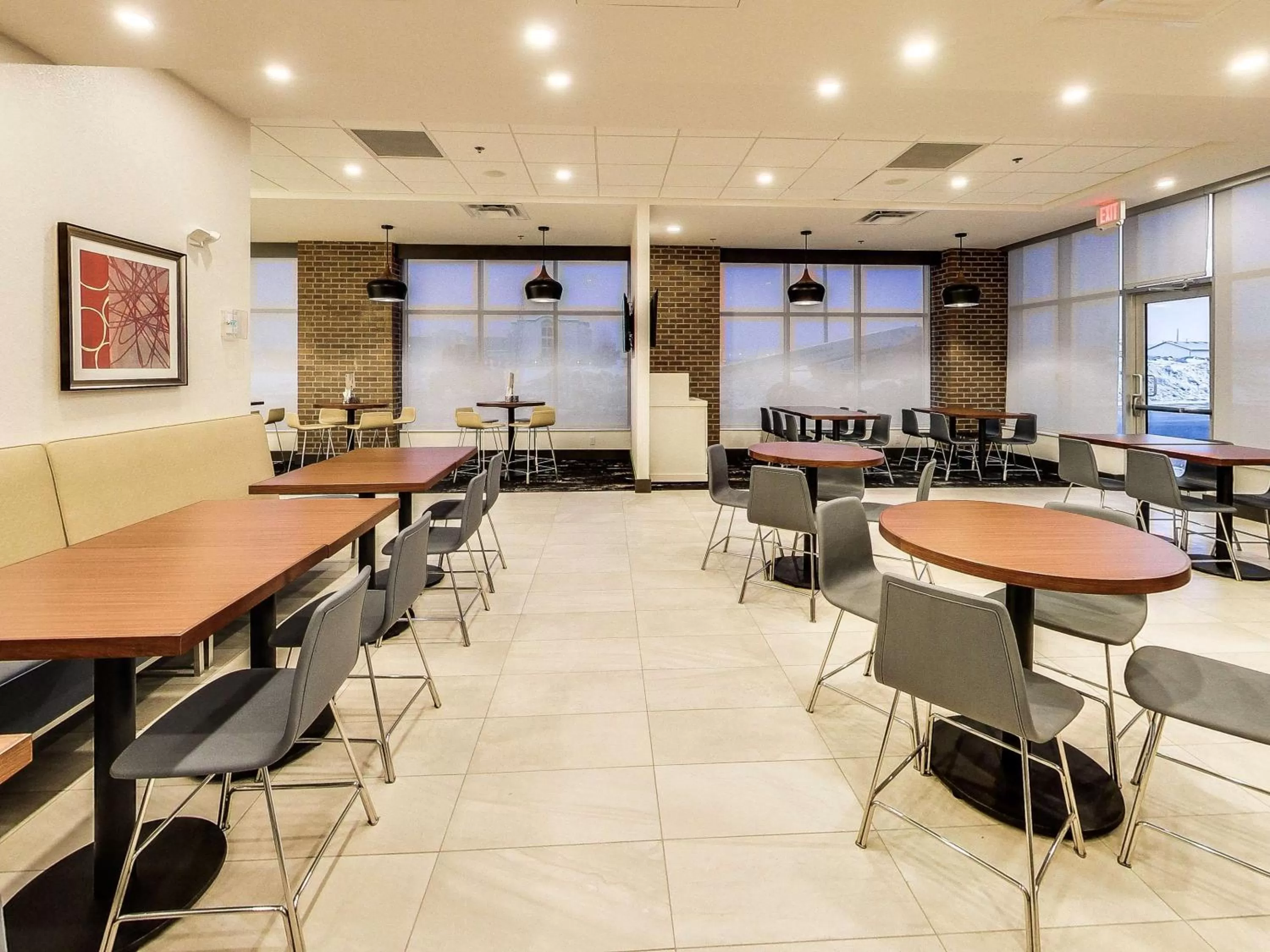 Restaurant/places to eat in Hyatt Place Edmonton West