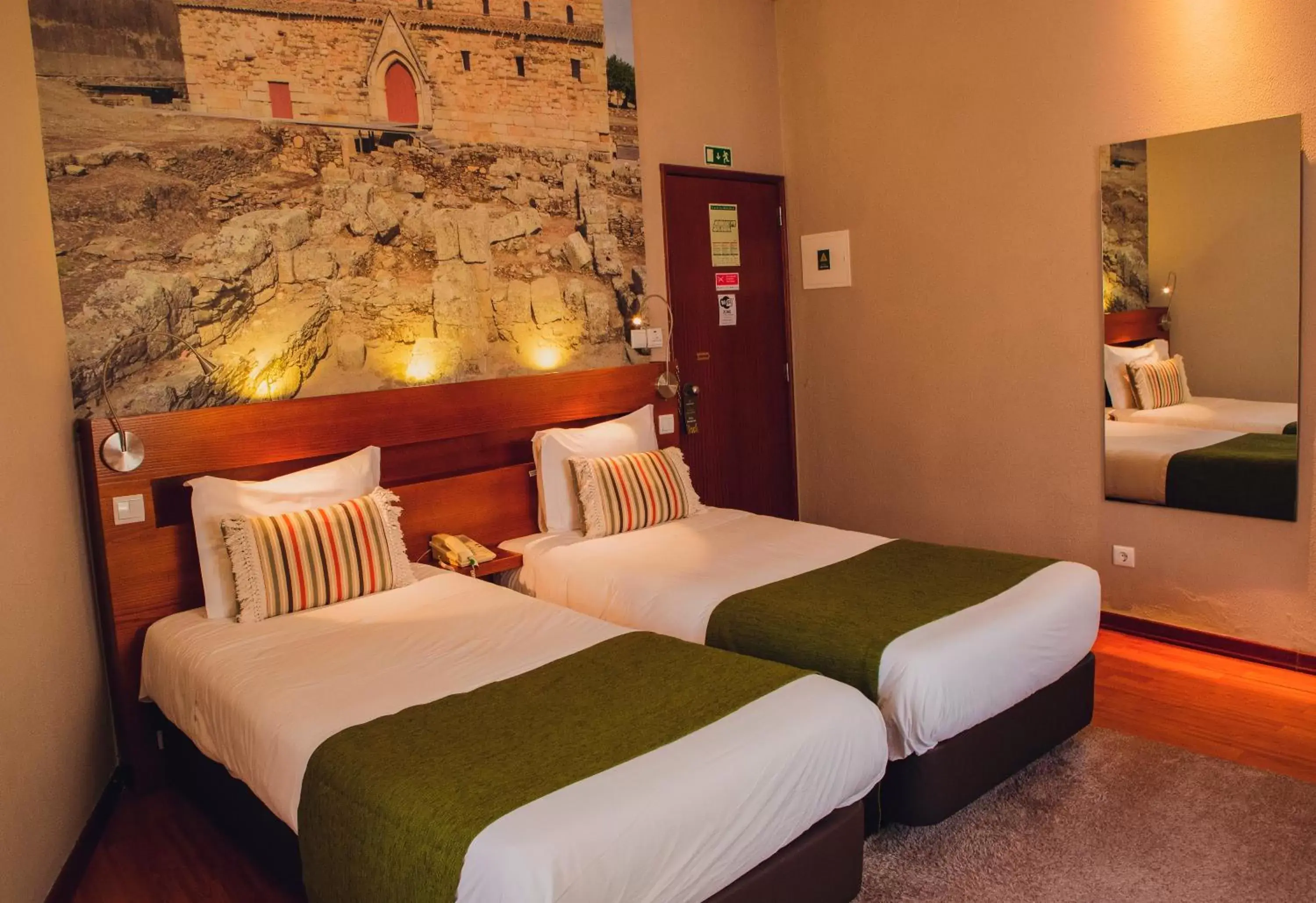 Triple Room in Hotel Império do Rei Triple Room in Hotel Império do Rei