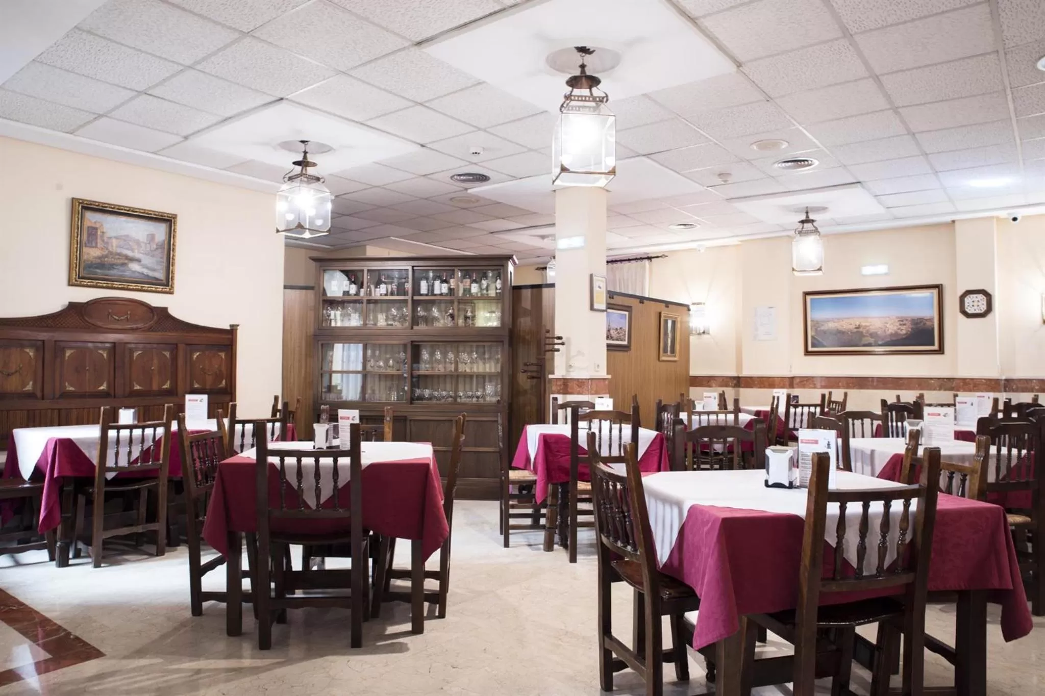 Lounge or bar in Hotel Santa Isabel