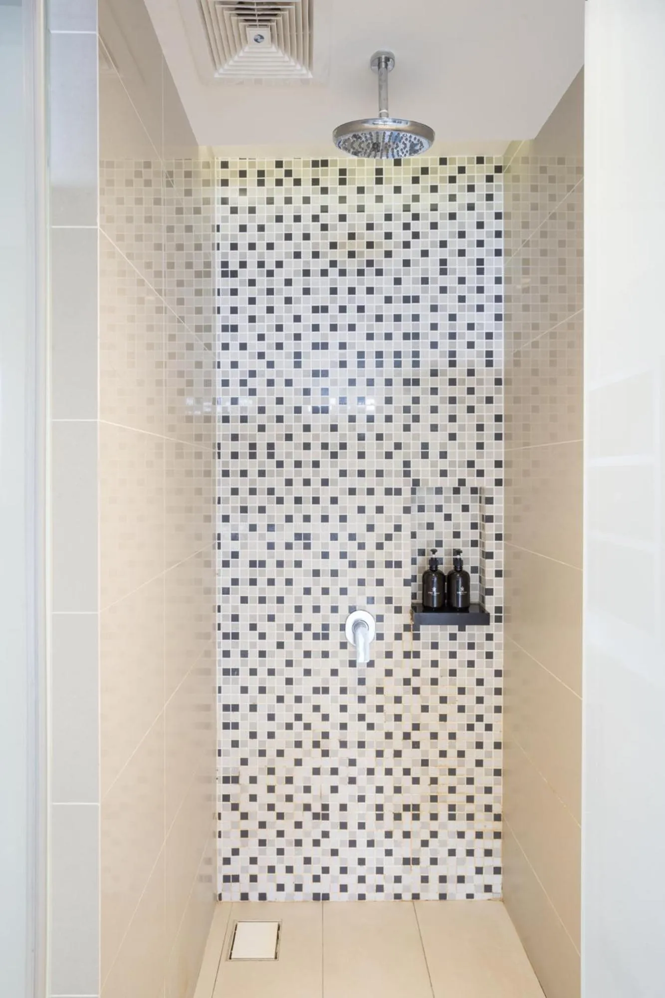 Shower in Greystone D' Majestic Place