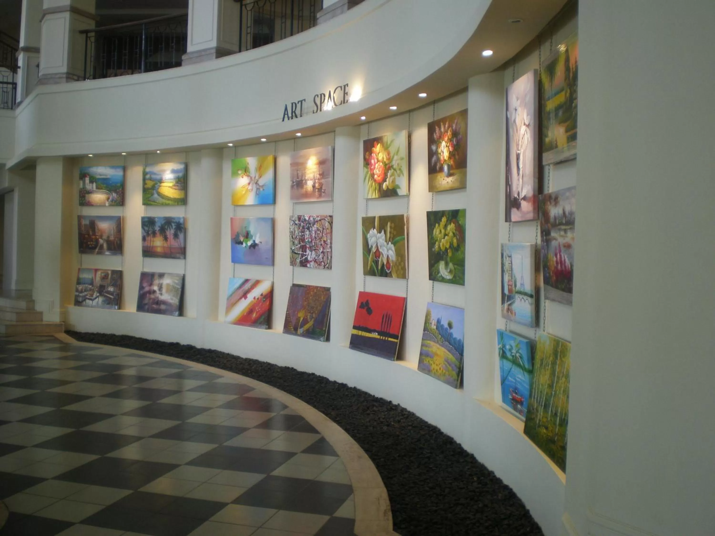 Decorative detail in Avillion Admiral Cove