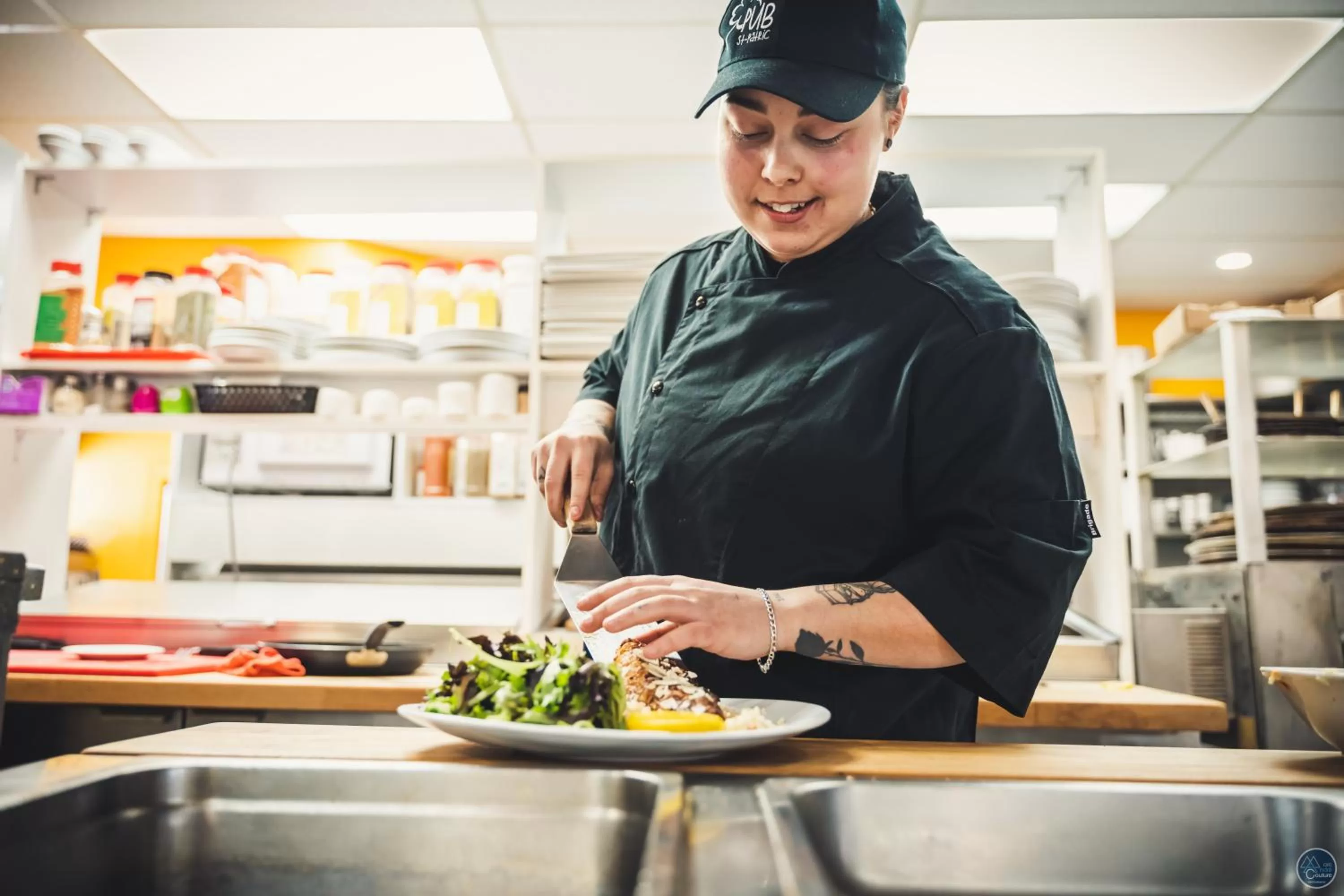Restaurant/places to eat, Staff in Auberge Éva