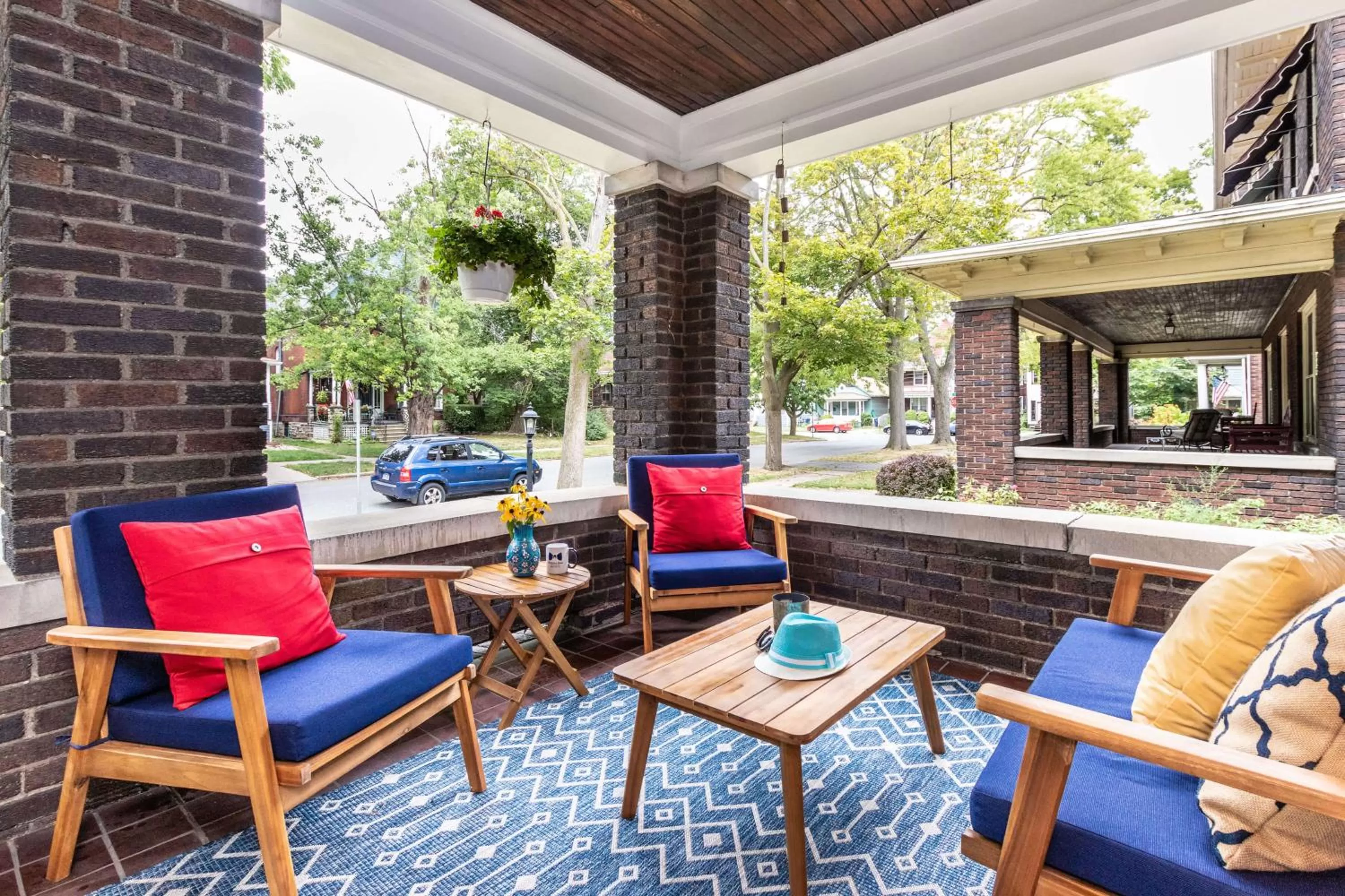 Communal lounge/ TV room in The Butler House Bed & Breakfast
