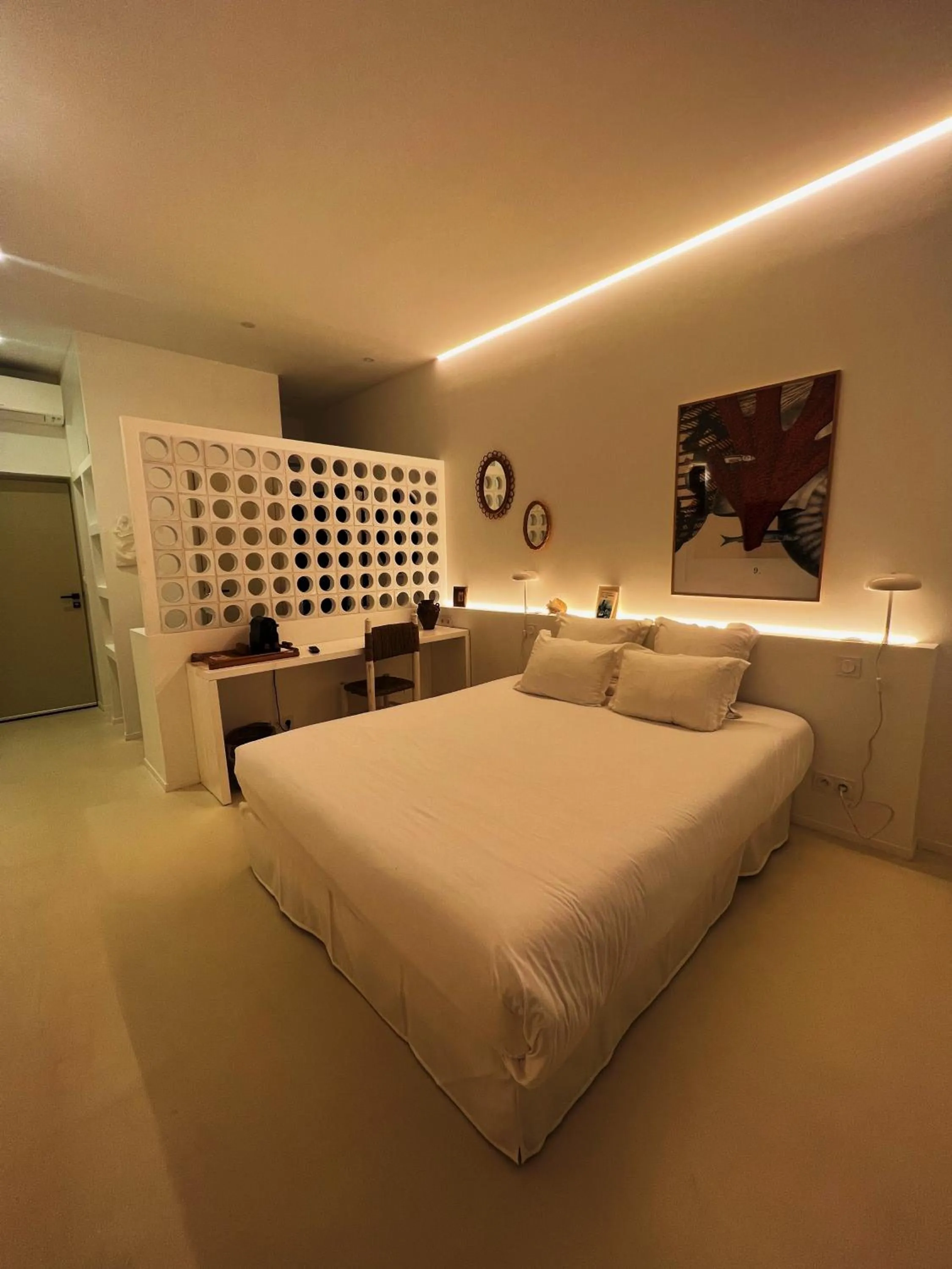 Photo of the whole room, Bed in Hotel La Potiniere