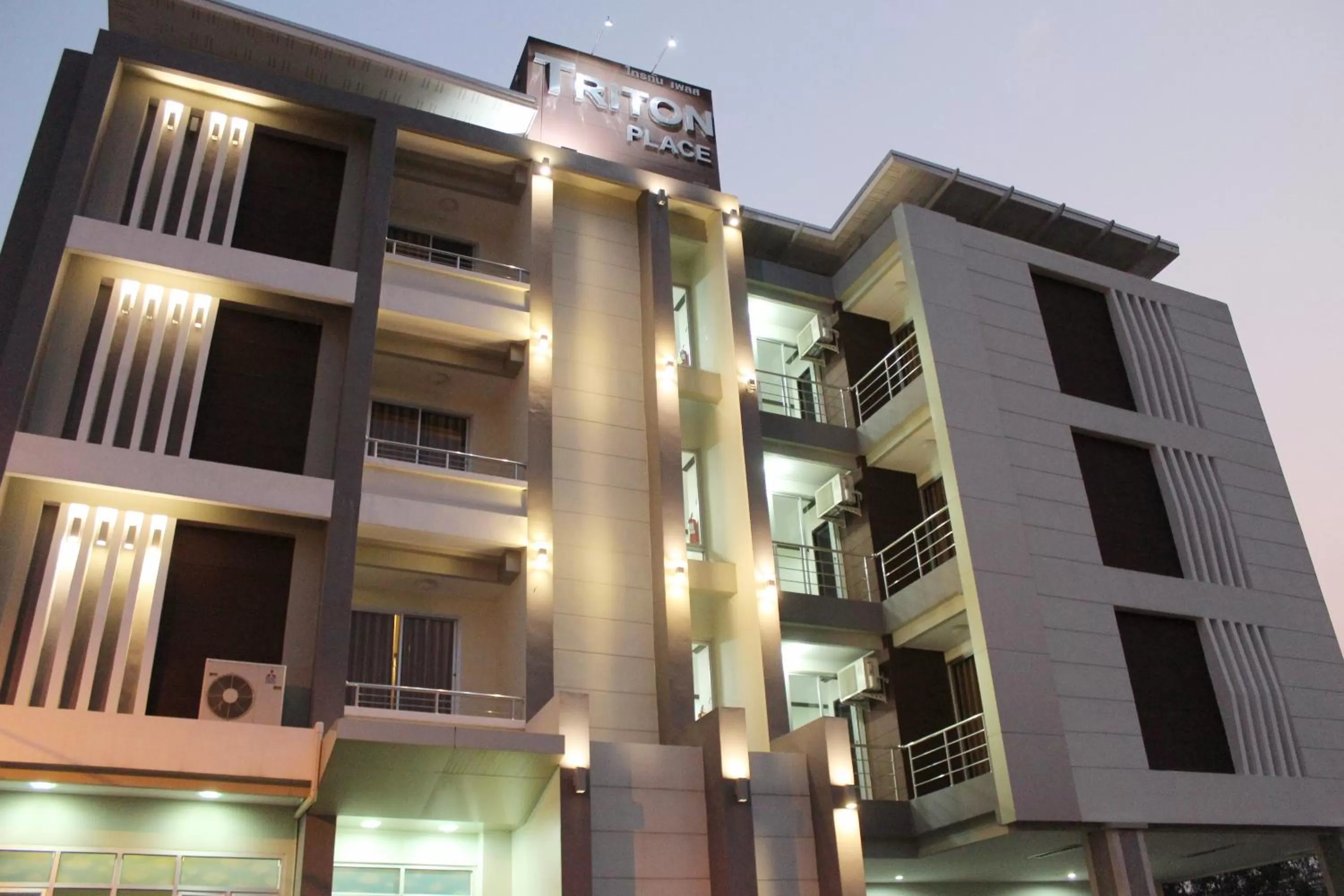 Facade/entrance, Property Building in Triton Place