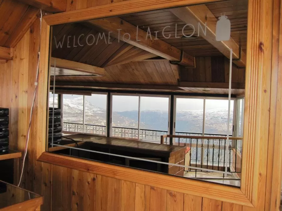 Logo/Certificate/Sign in Hotel L'Aiglon