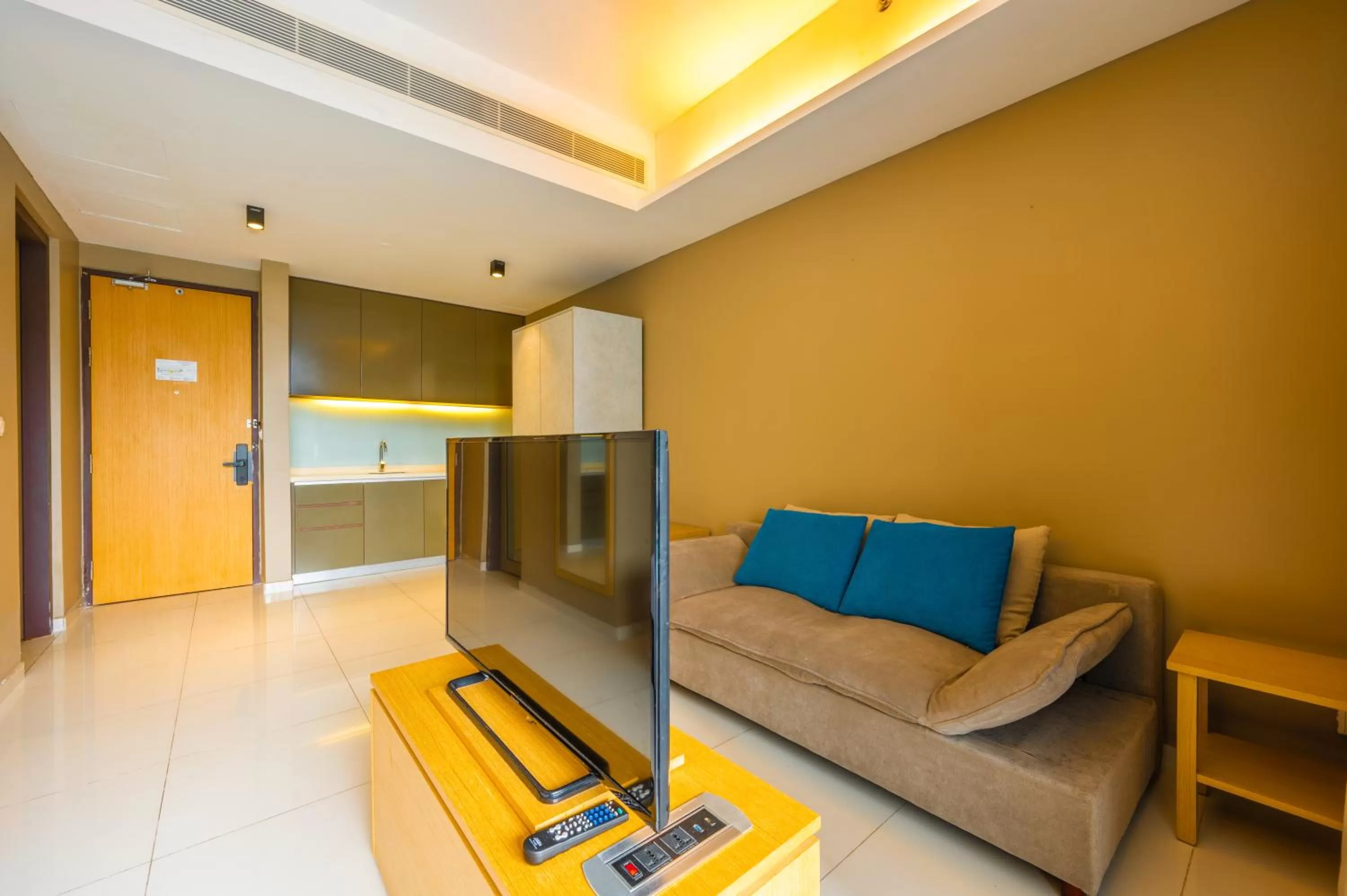 Seating area in Greystone 99 Suites