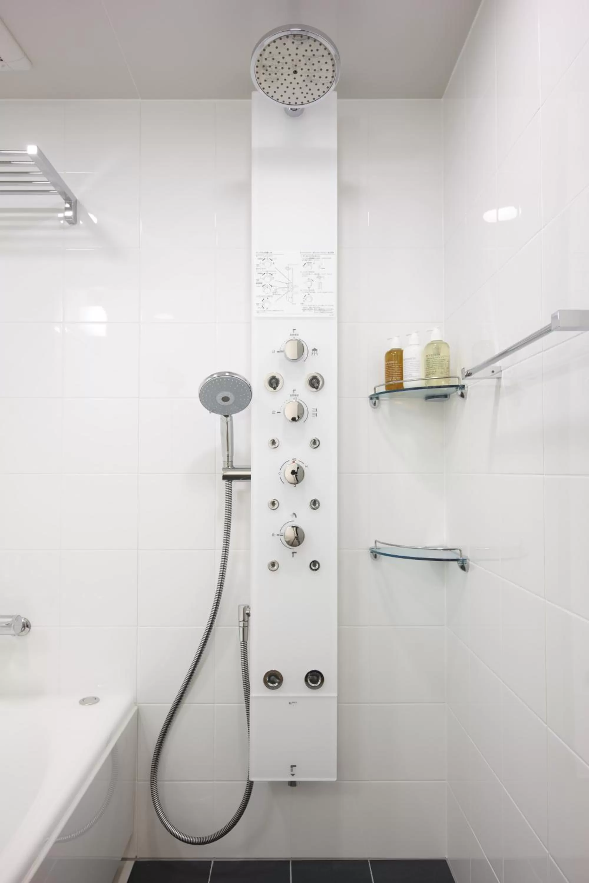 Shower in HOTEL FORZA HAKATAEKI CHIKUSHI-GUCHI Ⅰ