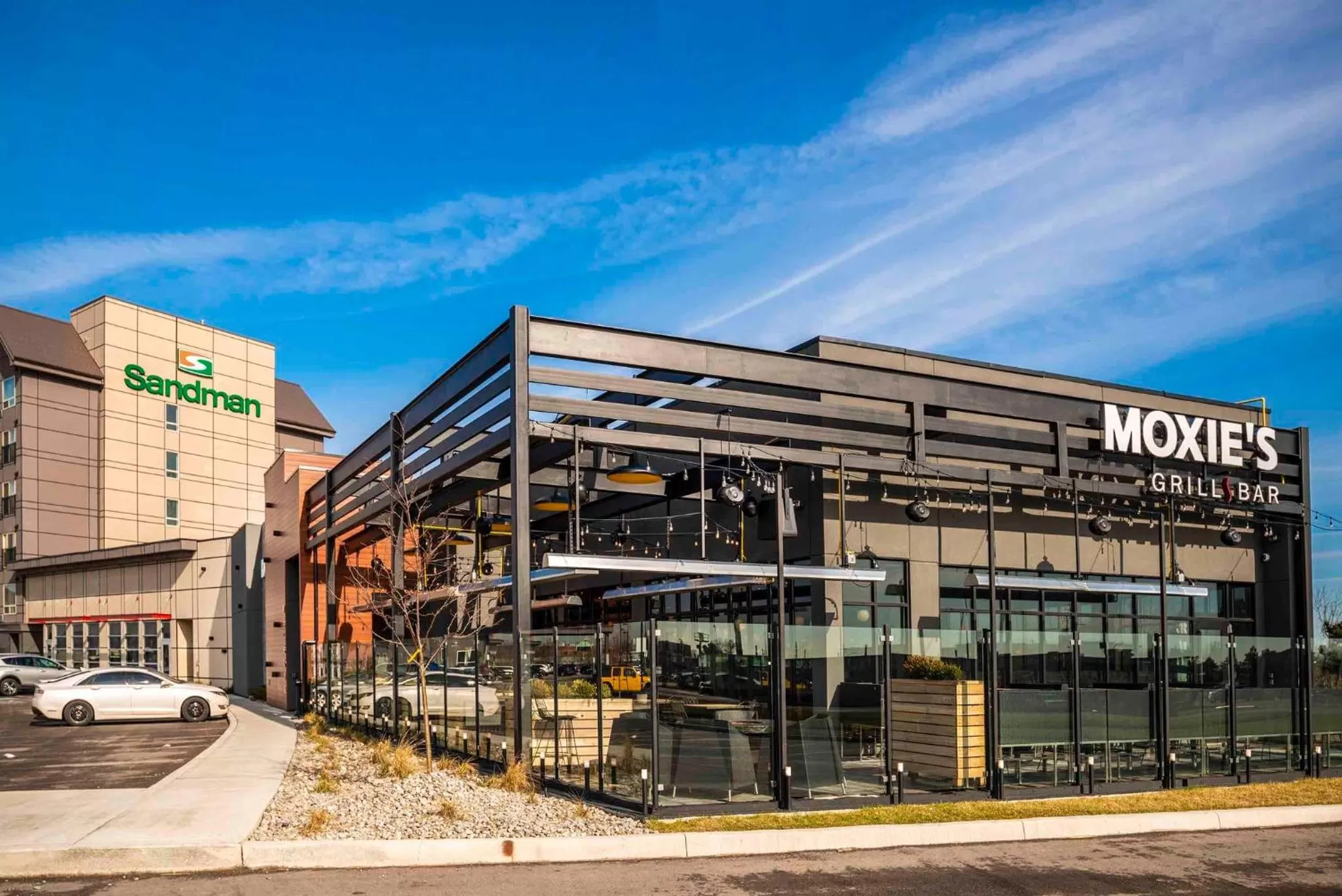 Restaurant/places to eat in Sandman Hotel Hamilton