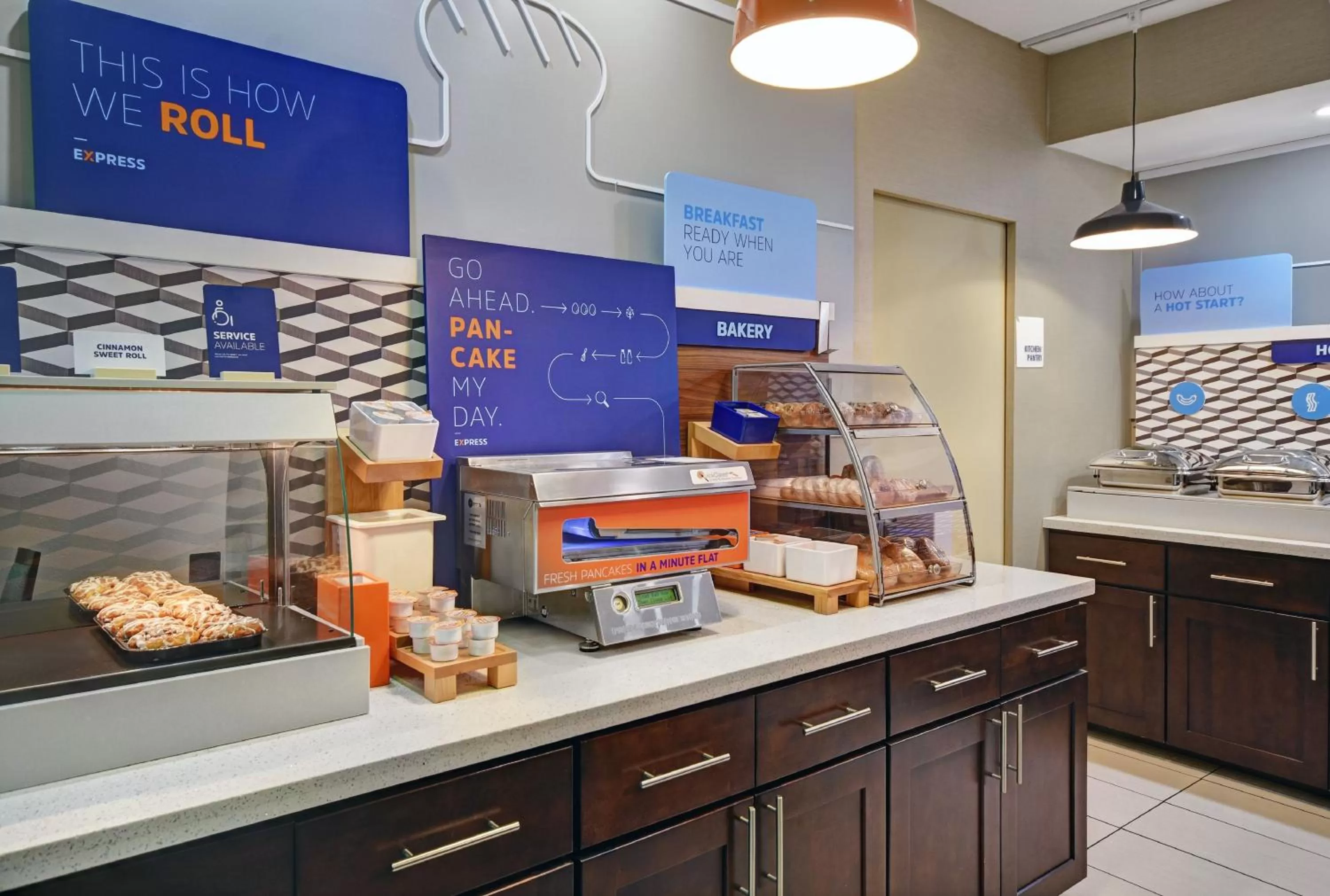 Breakfast in Holiday Inn Express Marshall by IHG