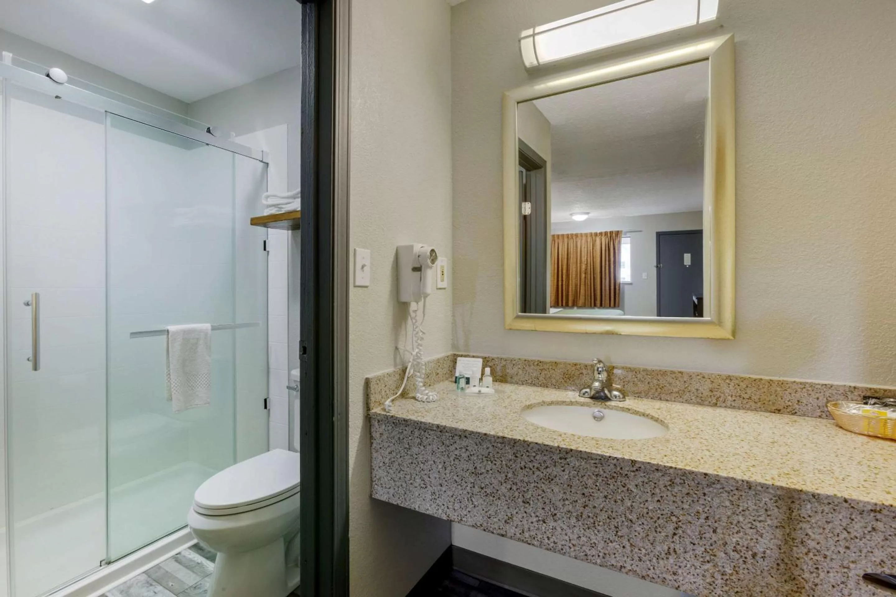 Bathroom in Quality Inn Columbus-East