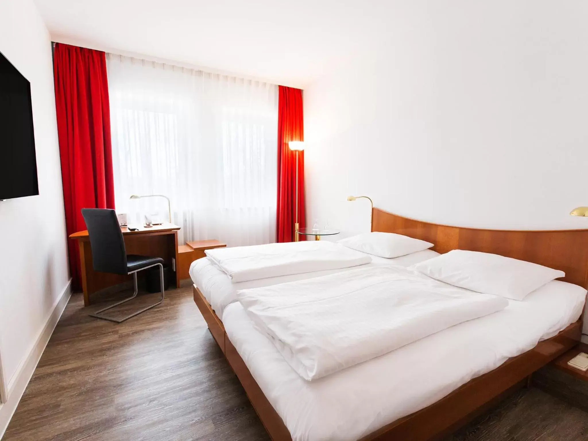 Double or Twin Room in DORMERO Hotel Dresden Airport Double or Twin Room in DORMERO Hotel Dresden Airport