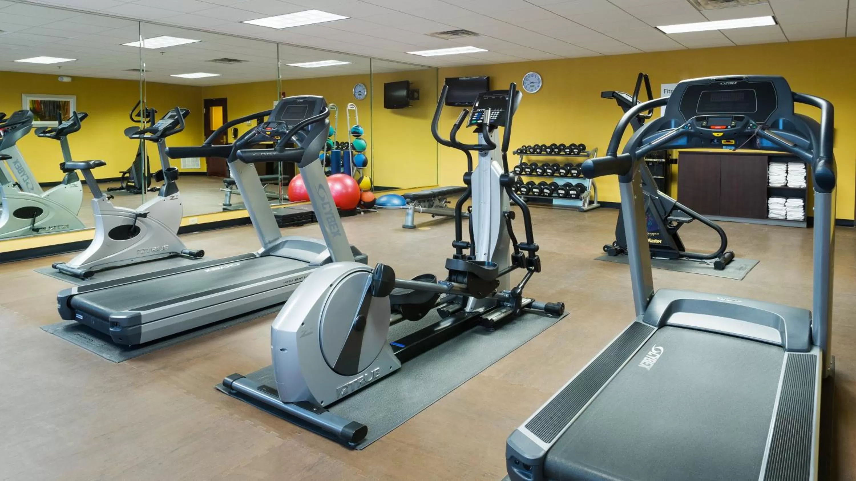Fitness centre/facilities in Holiday Inn Express & Suites Midland Loop 250 by IHG