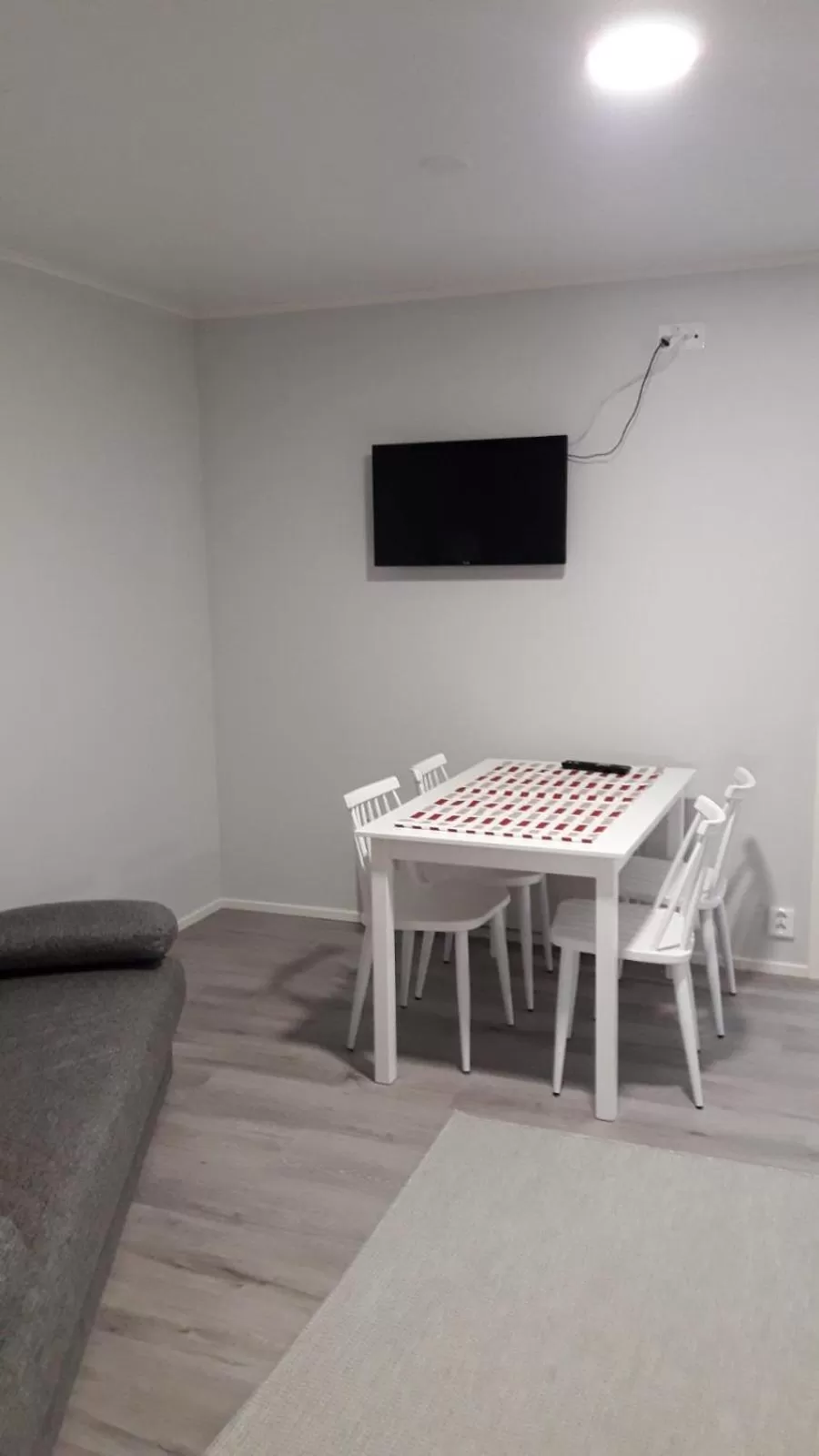 TV/Entertainment Center in Karemajat Panorama hotel