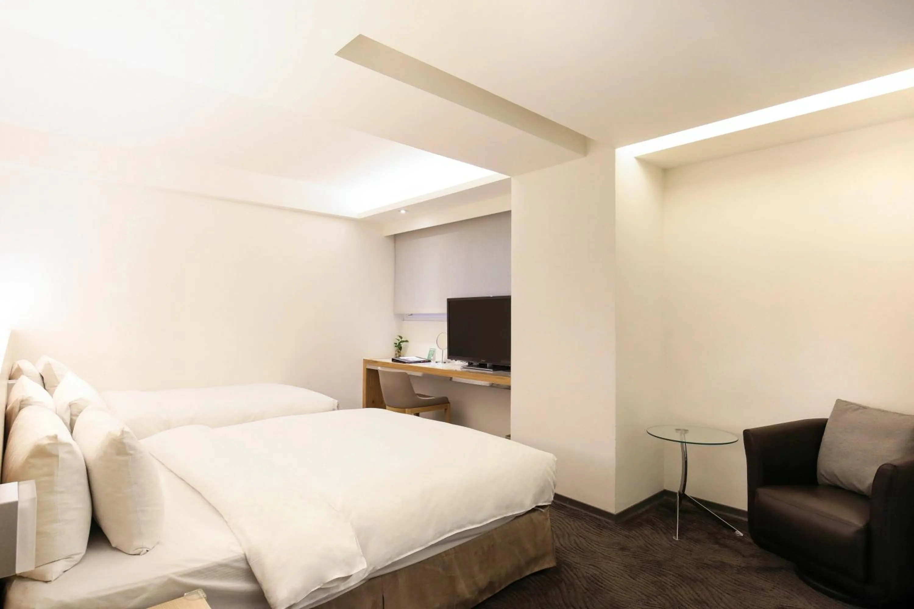 Photo of the whole room, Bed in Dandy Hotel-Daan Park Branch